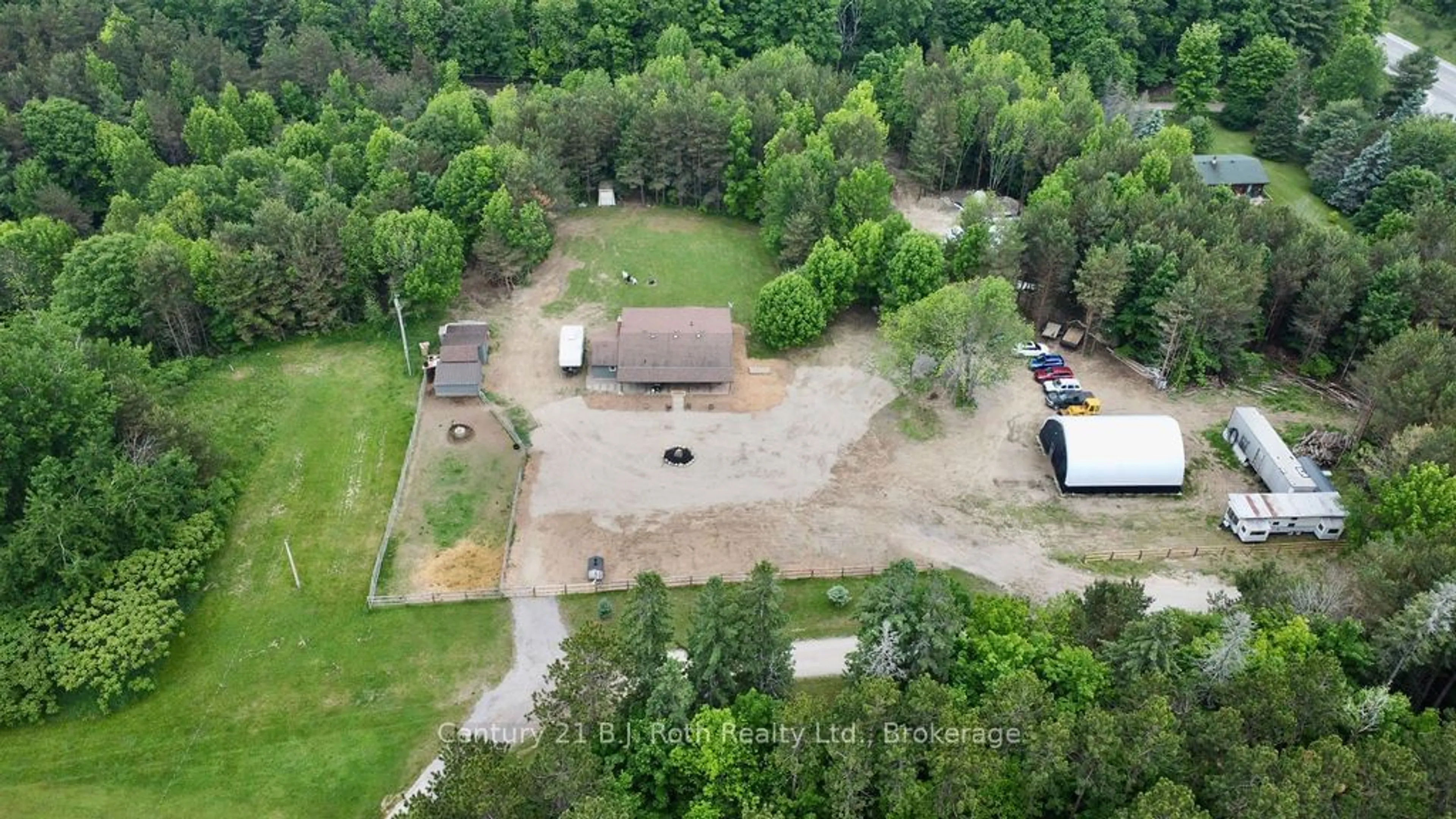 A pic from outside/outdoor area/front of a property/back of a property/a pic from drone, unknown for 2286 Flos Ten Rd, Springwater Ontario L0L 1P0