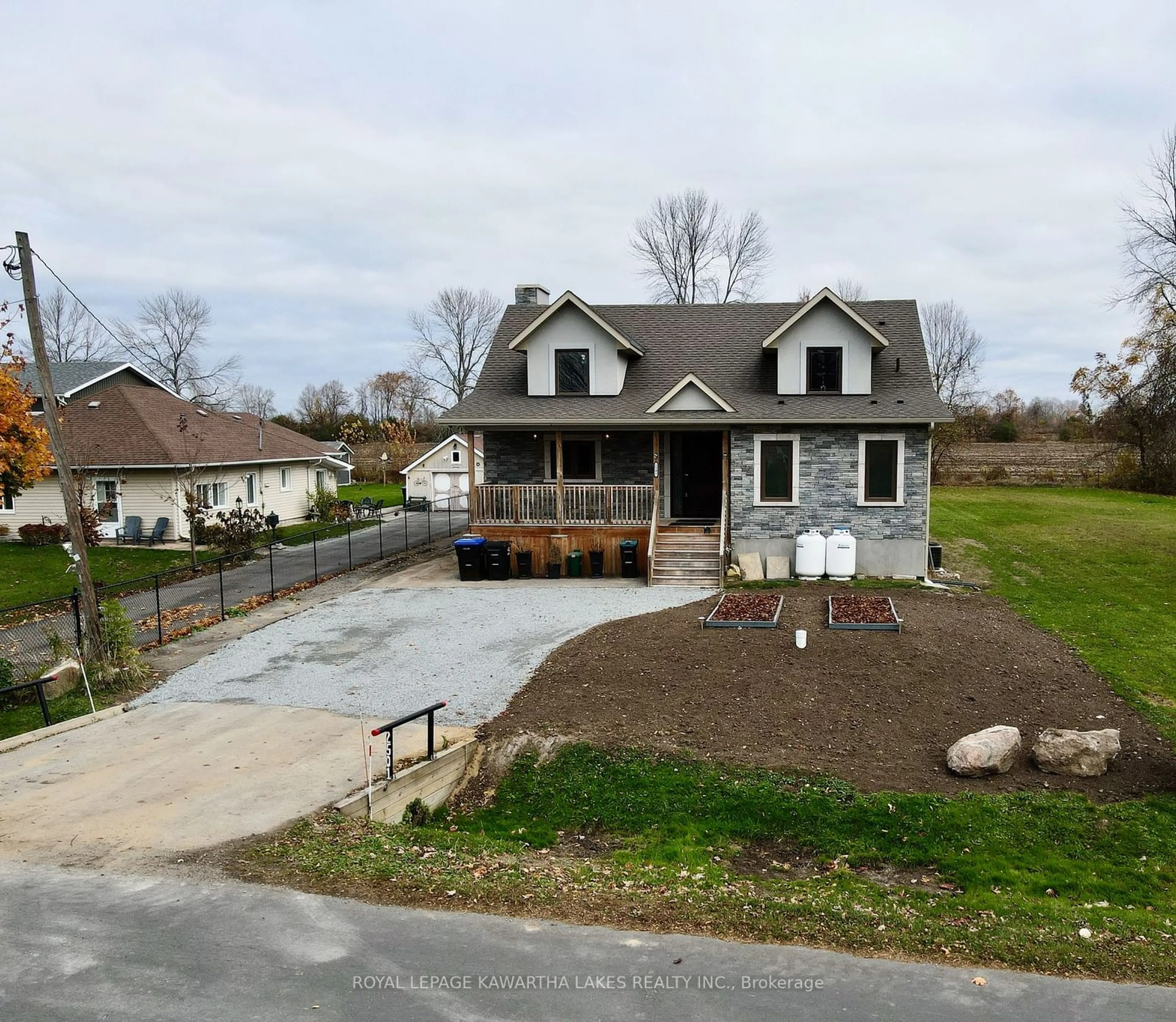 A pic from outside/outdoor area/front of a property/back of a property/a pic from drone, unknown for 2501 Lakeshore Dr, Ramara Ontario L0K 1B0