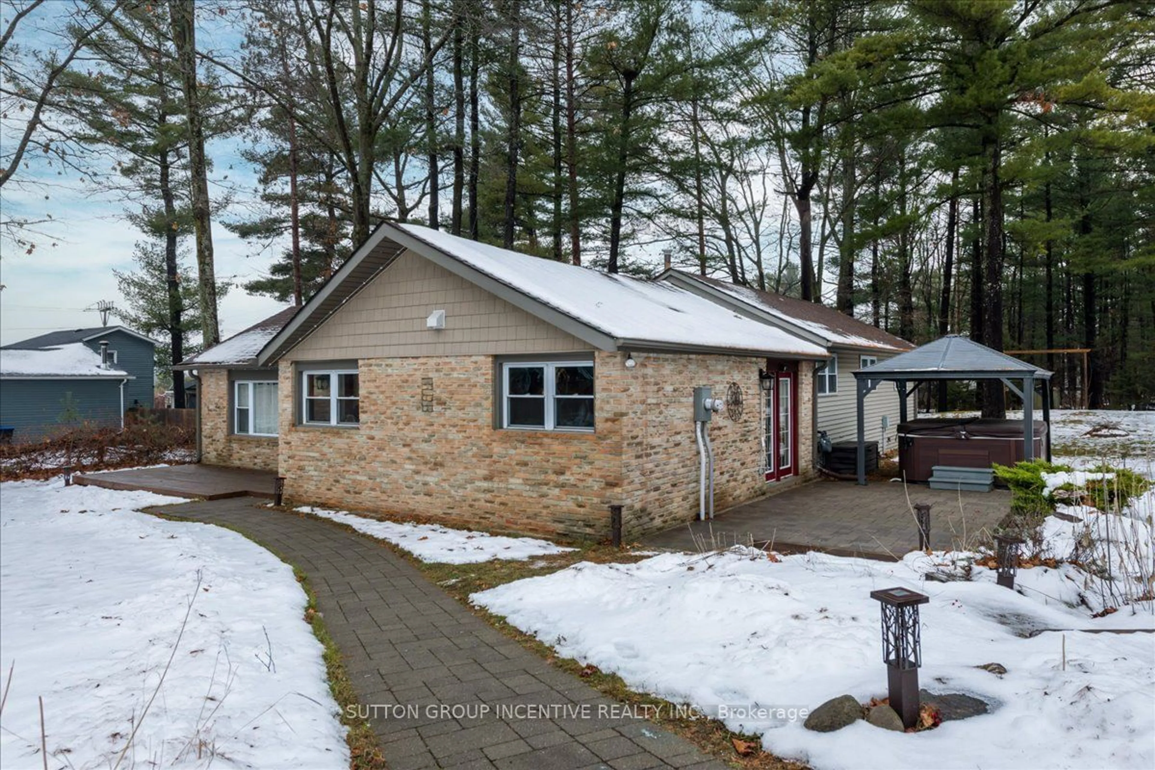 Unknown for 2084 Sunnidale Rd, Springwater Ontario L0M 1T2