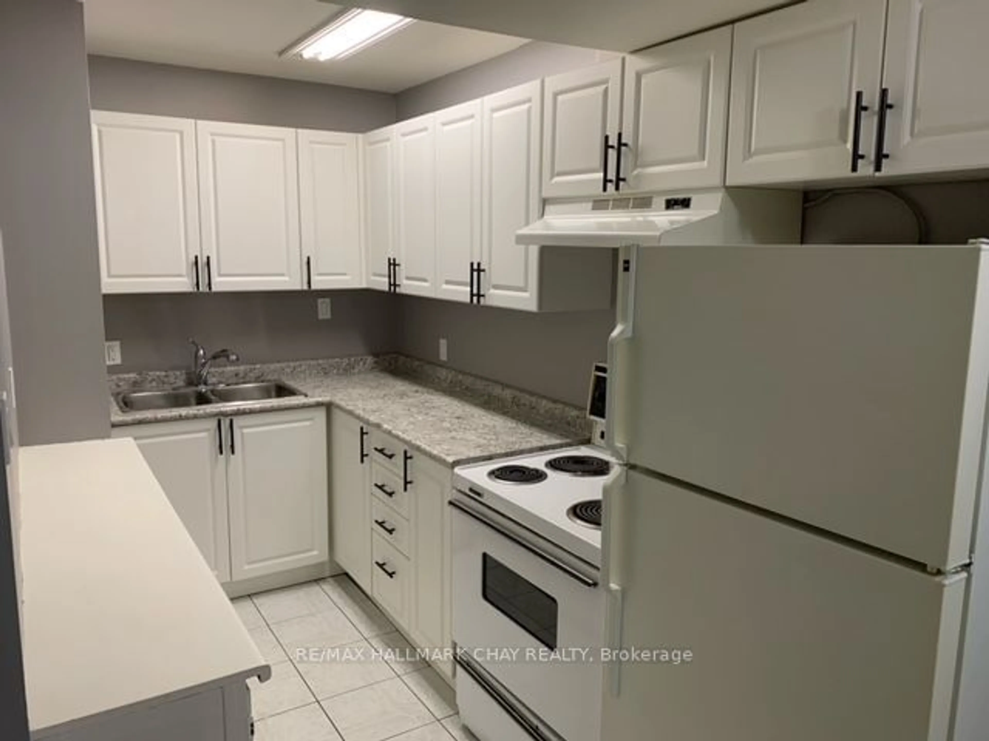 Standard kitchen, unknown for 58 Penetang St #1,2,3,4, Barrie Ontario L4M 1V6