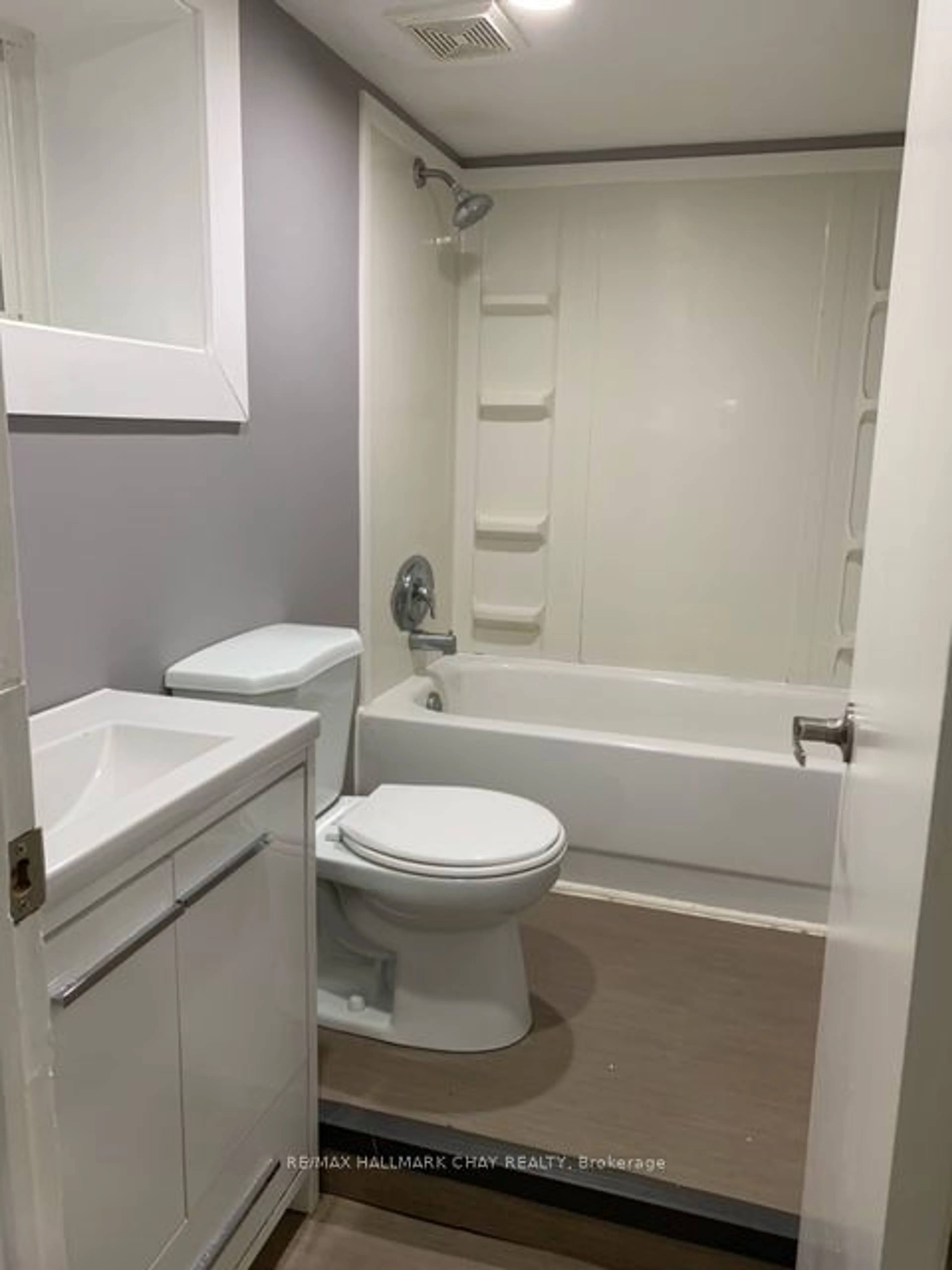 Standard bathroom, unknown for 58 Penetang St #1,2,3,4, Barrie Ontario L4M 1V6