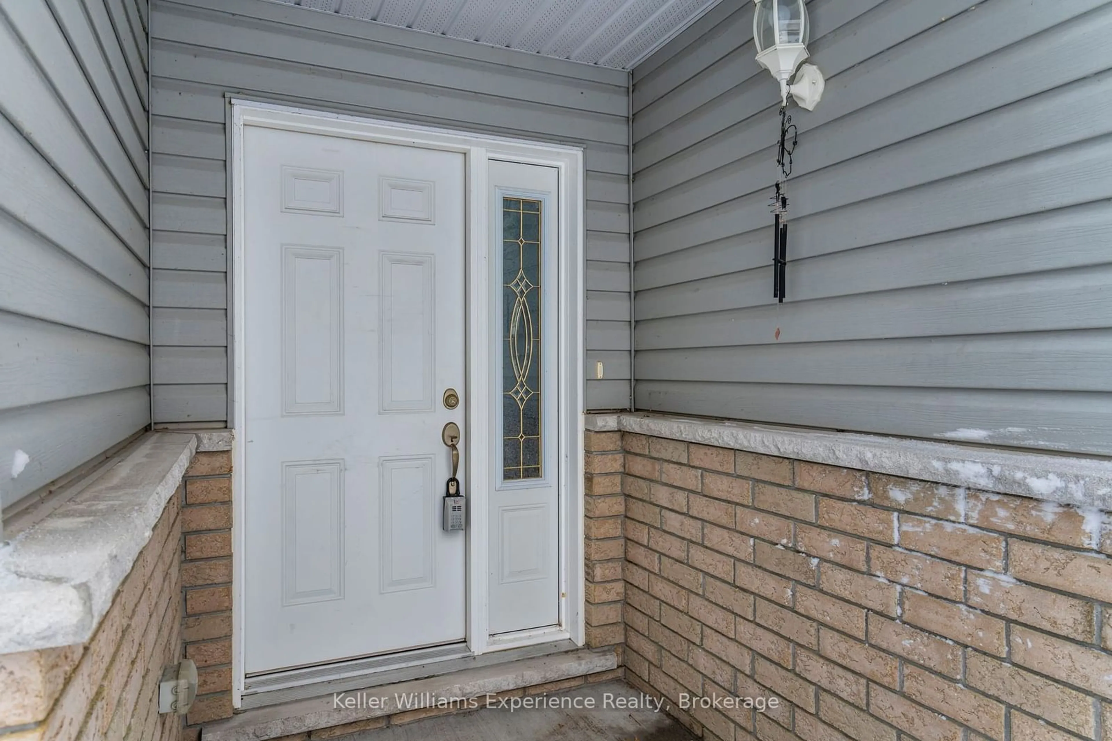 Indoor entryway for 62 Mcdermitt Tr, Tay Ontario L0K 2A0