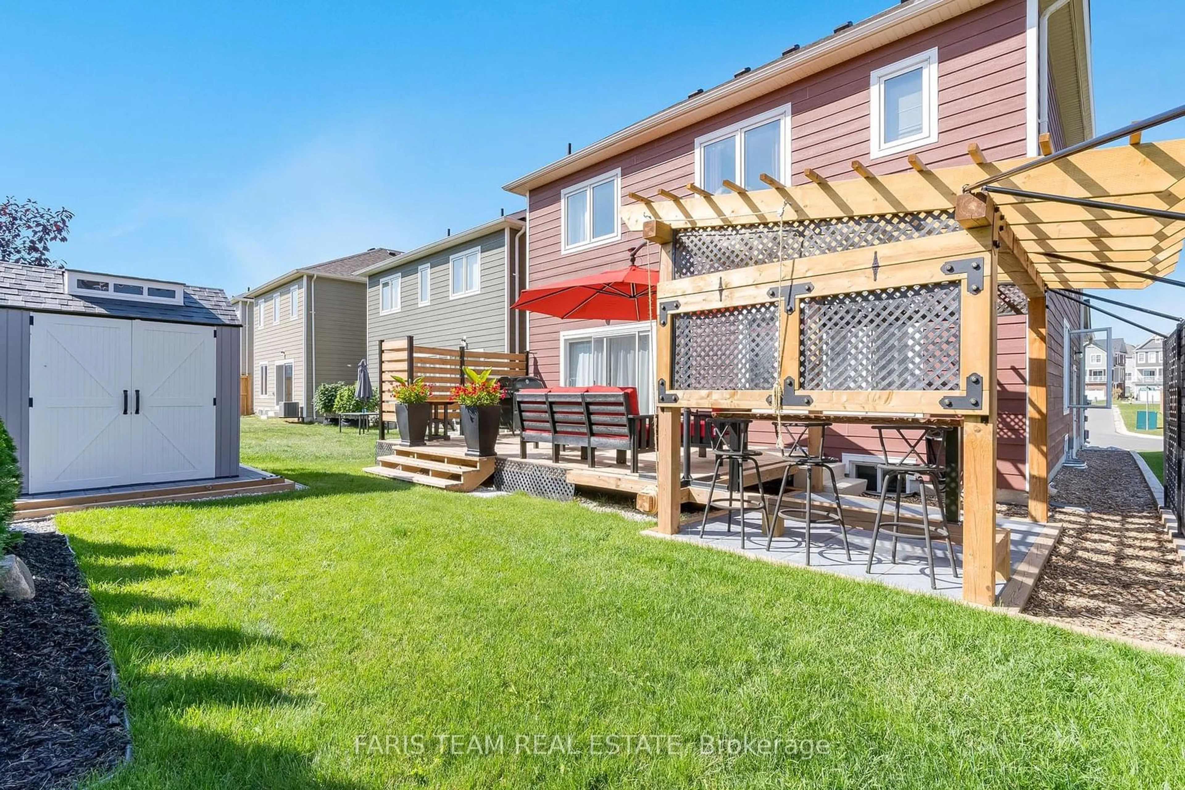 Patio, street for 26 Dunes Dr, Wasaga Beach Ontario L9Z 0J1