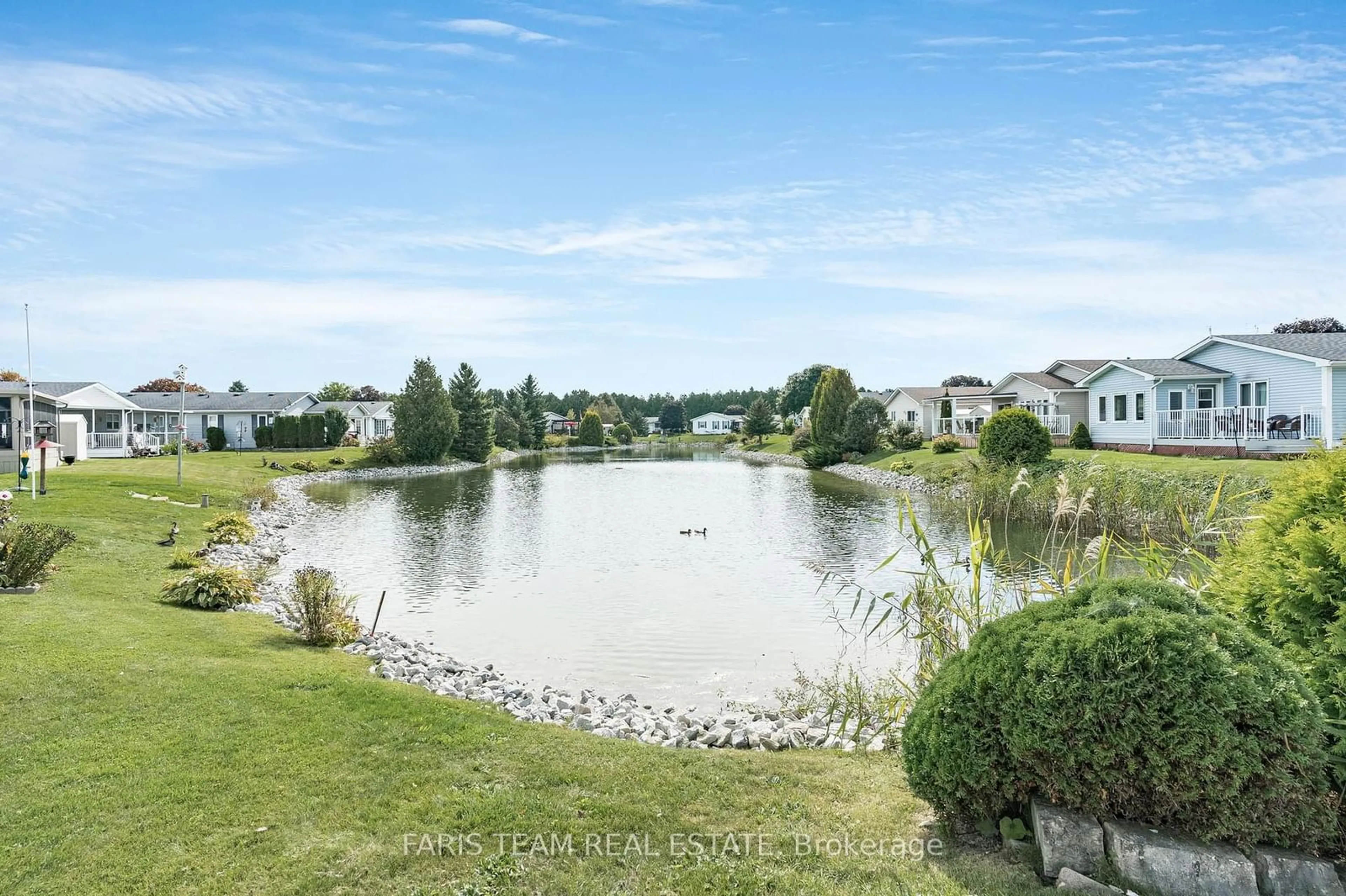 A pic from outside/outdoor area/front of a property/back of a property/a pic from drone, water/lake/river/ocean view for 2 St James Pl, Wasaga Beach Ontario L9Z 3A8