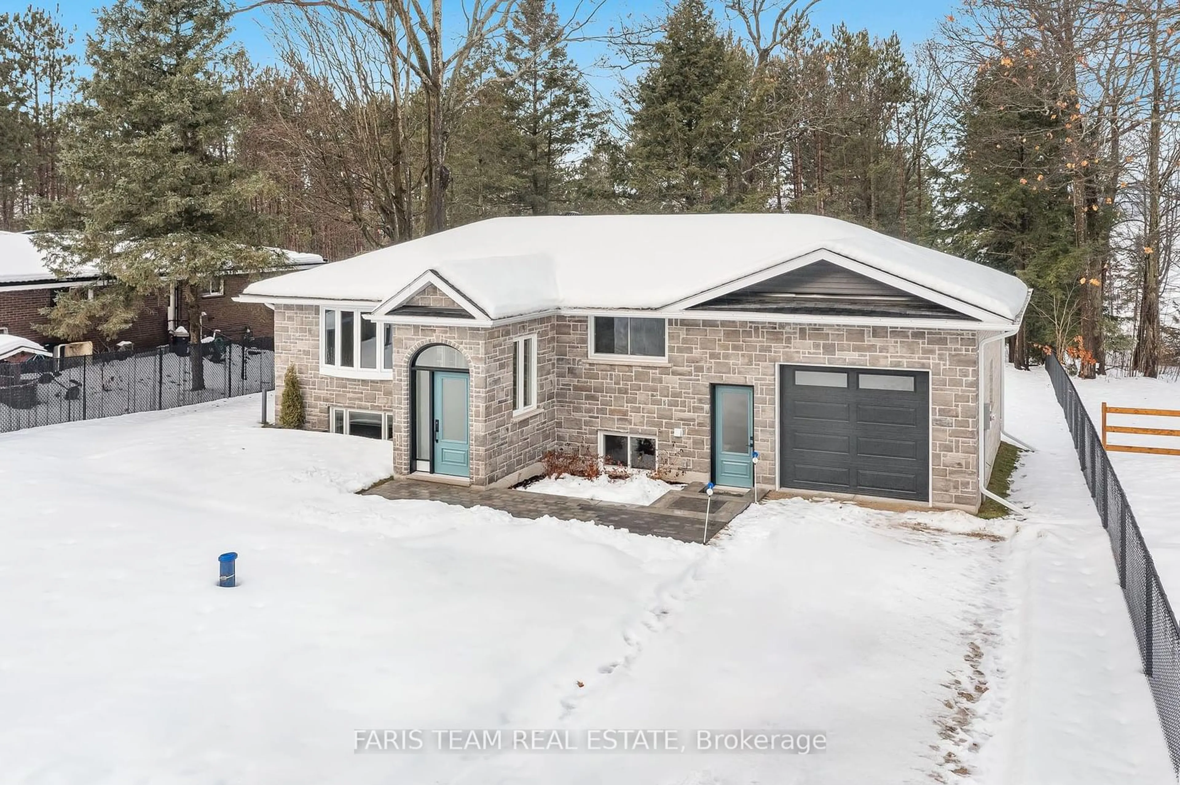 A pic from outside/outdoor area/front of a property/back of a property/a pic from drone, street for 2386 South Orr Lake Rd, Springwater Ontario L0L 1P0