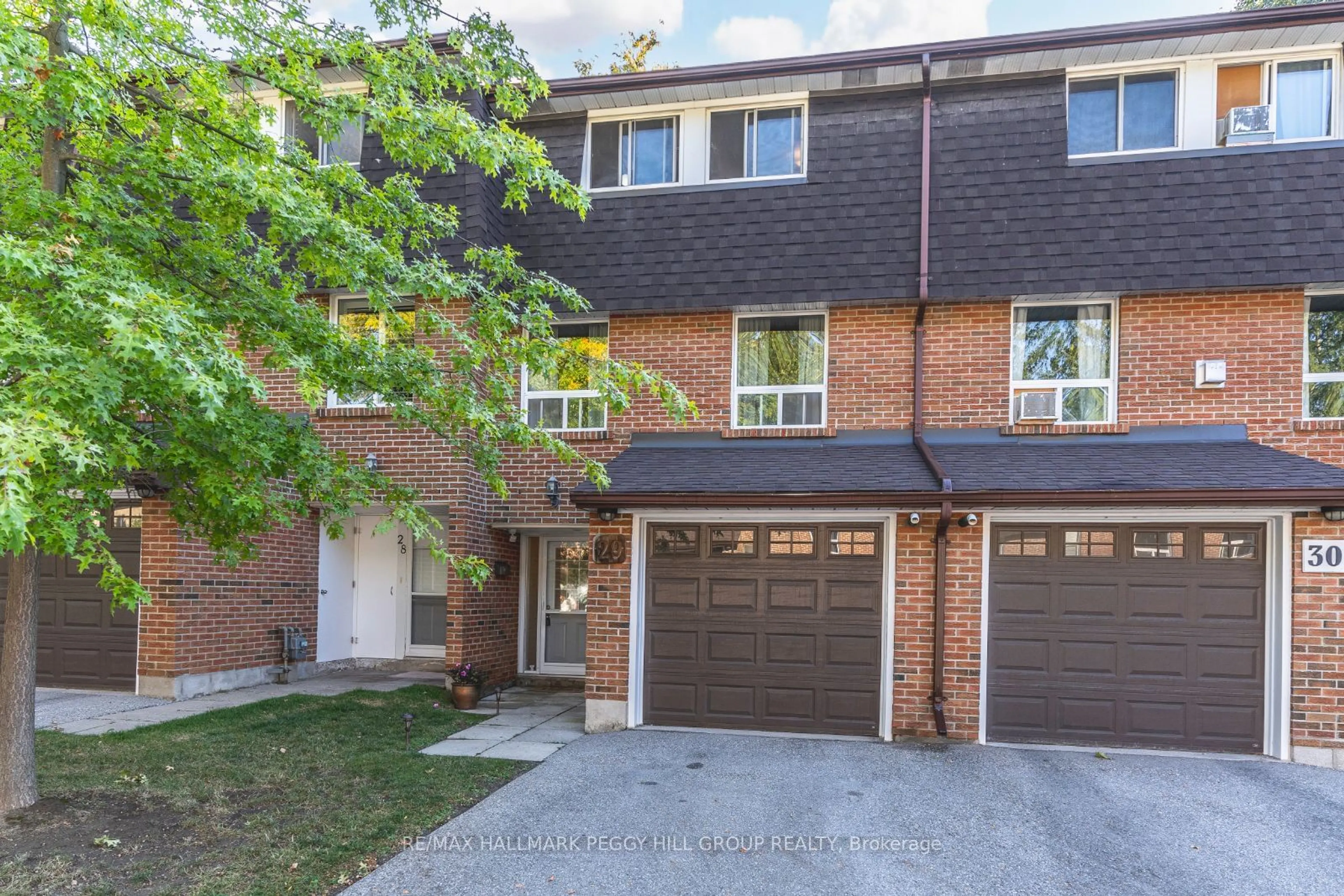 Home with brick exterior material, street for 360 Blake St #29, Barrie Ontario L4M 1L3