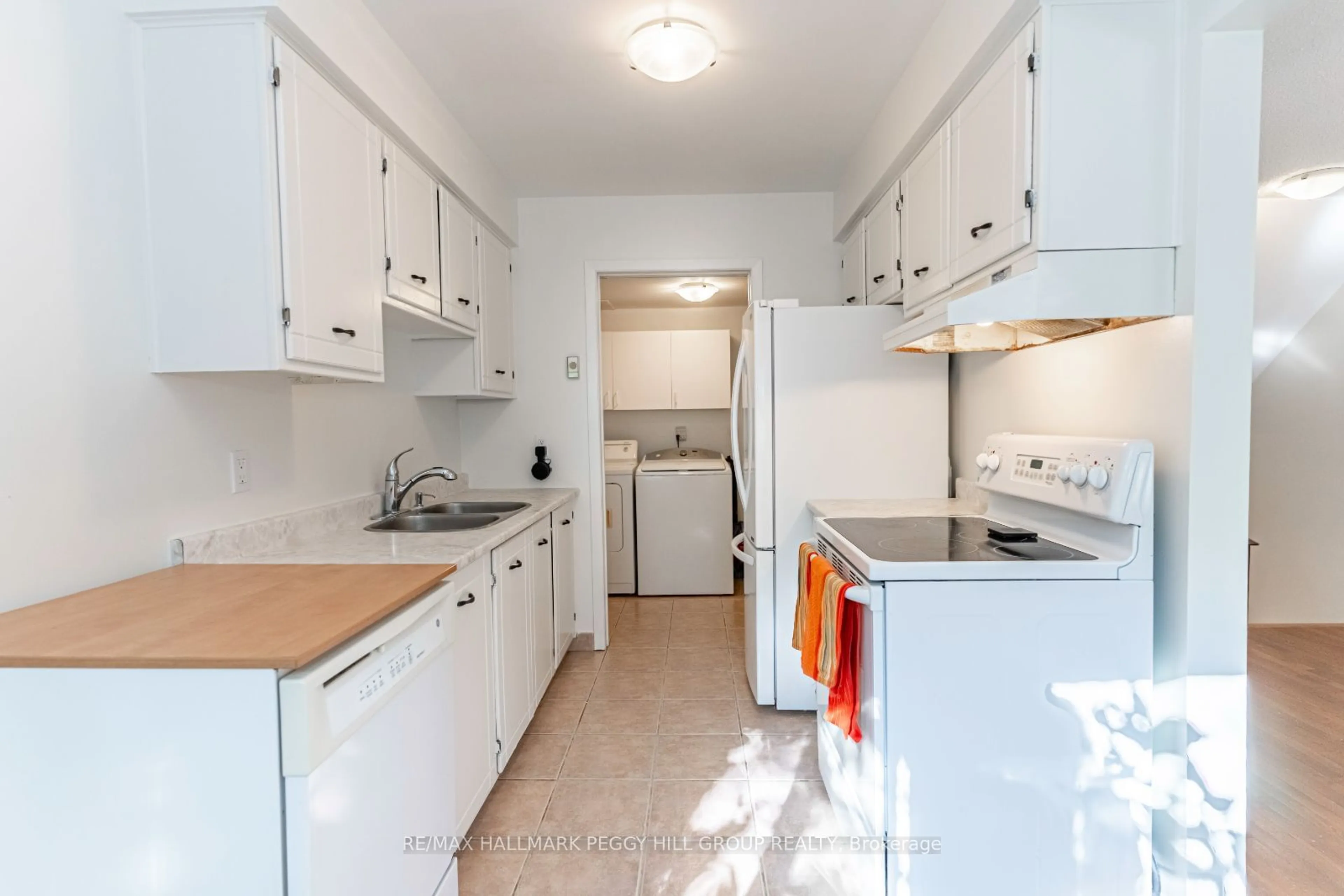 Standard kitchen, unknown for 360 Blake St #29, Barrie Ontario L4M 1L3