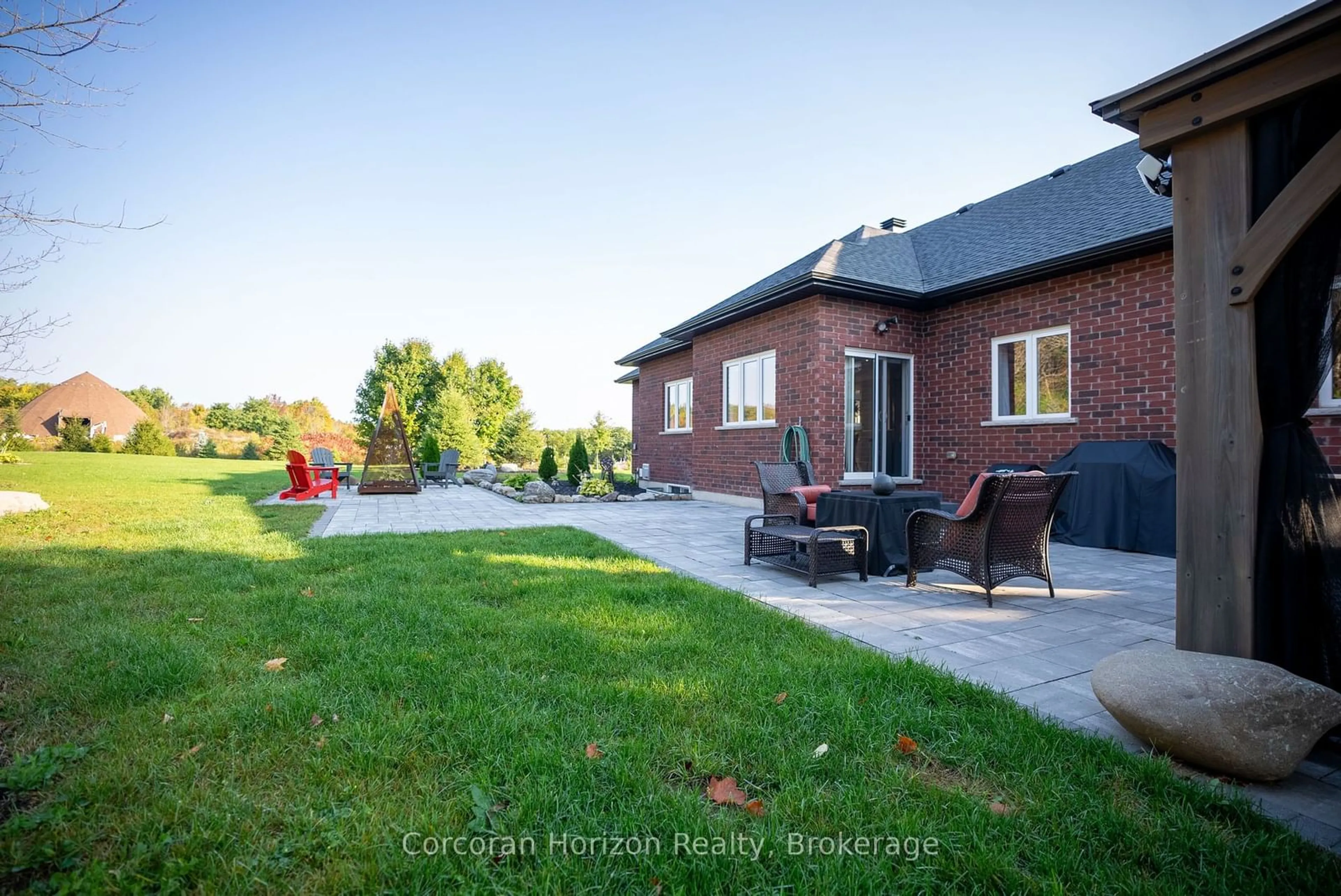 Patio, street for 12 REIDS Rdge, Oro-Medonte Ontario L0K 1N0