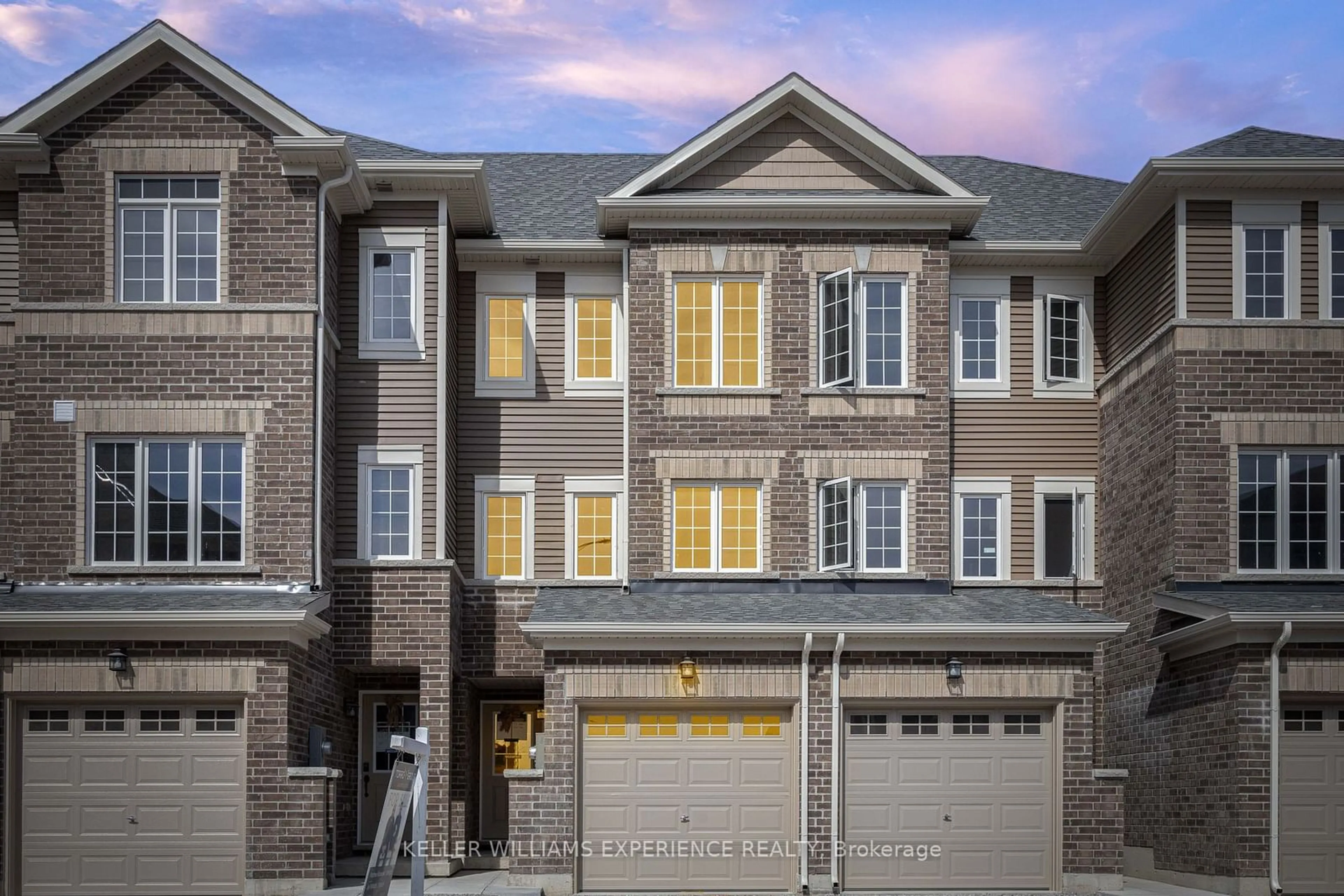 Home with brick exterior material, street for 47 Pumpkin Corner Cres, Barrie Ontario L9J 0T7