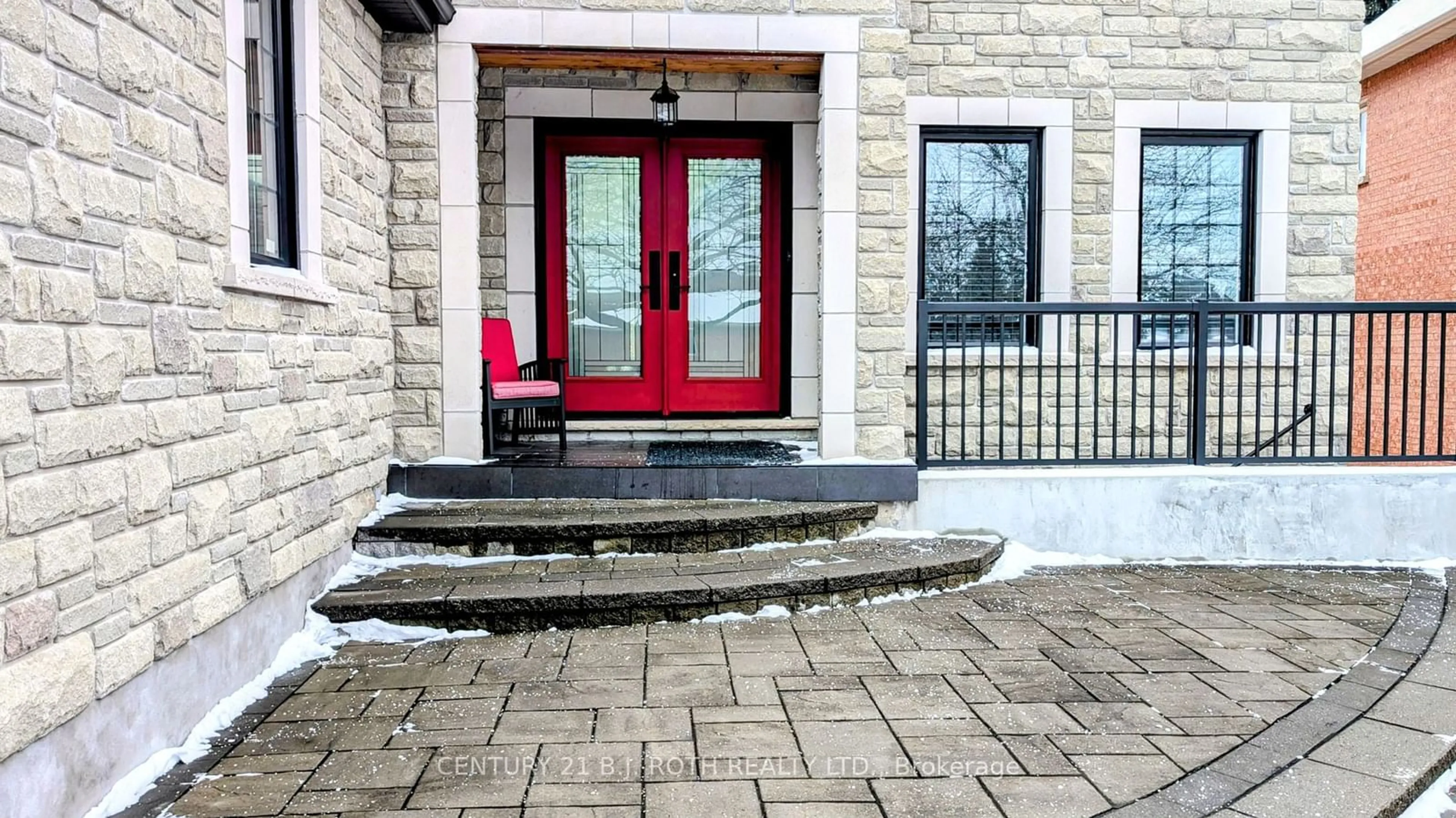 Indoor entryway for 57 Falling Brook Dr, Barrie Ontario L4N 7E8