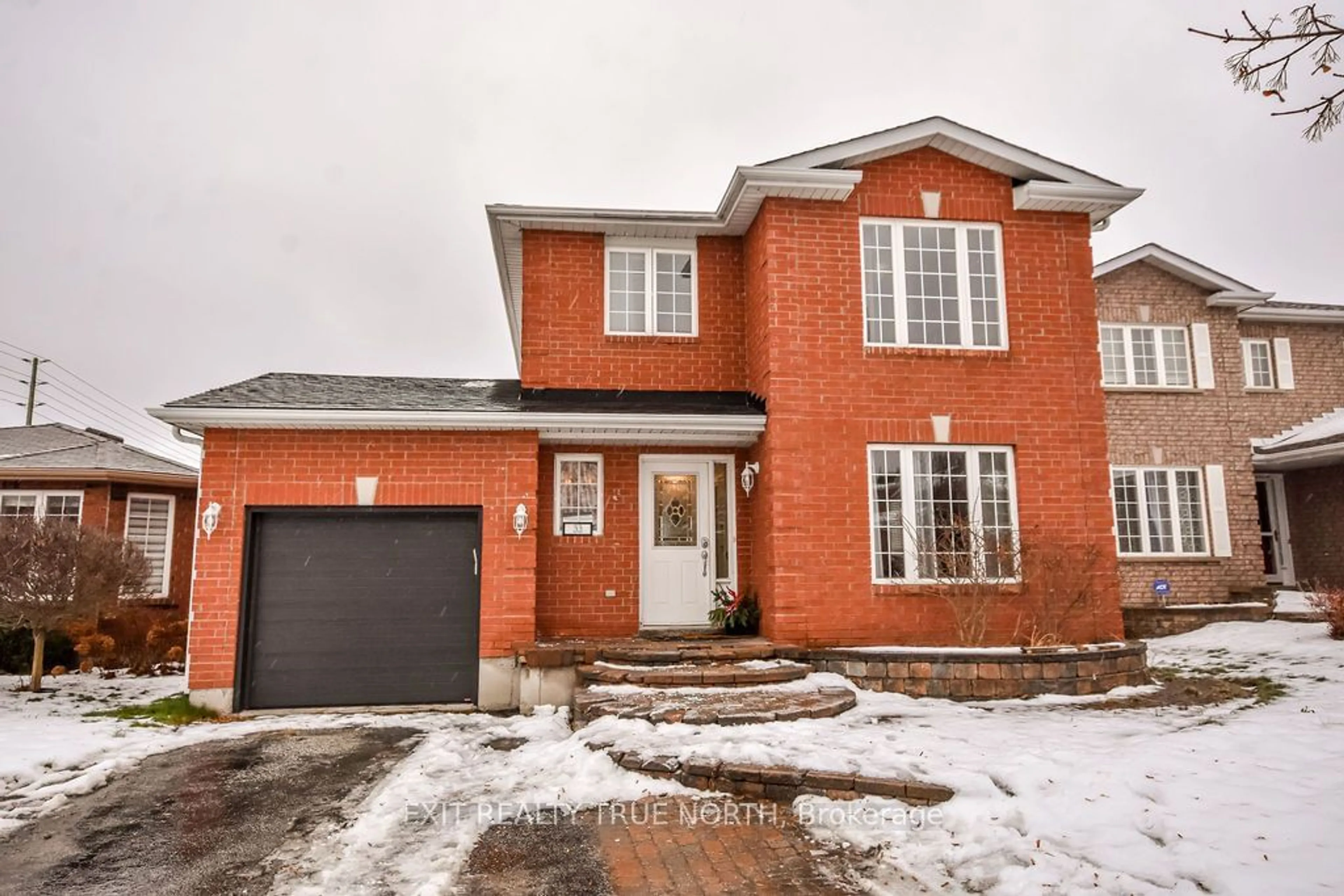 Home with brick exterior material, street for 33 Brown Wood Dr, Barrie Ontario L4M 6N5