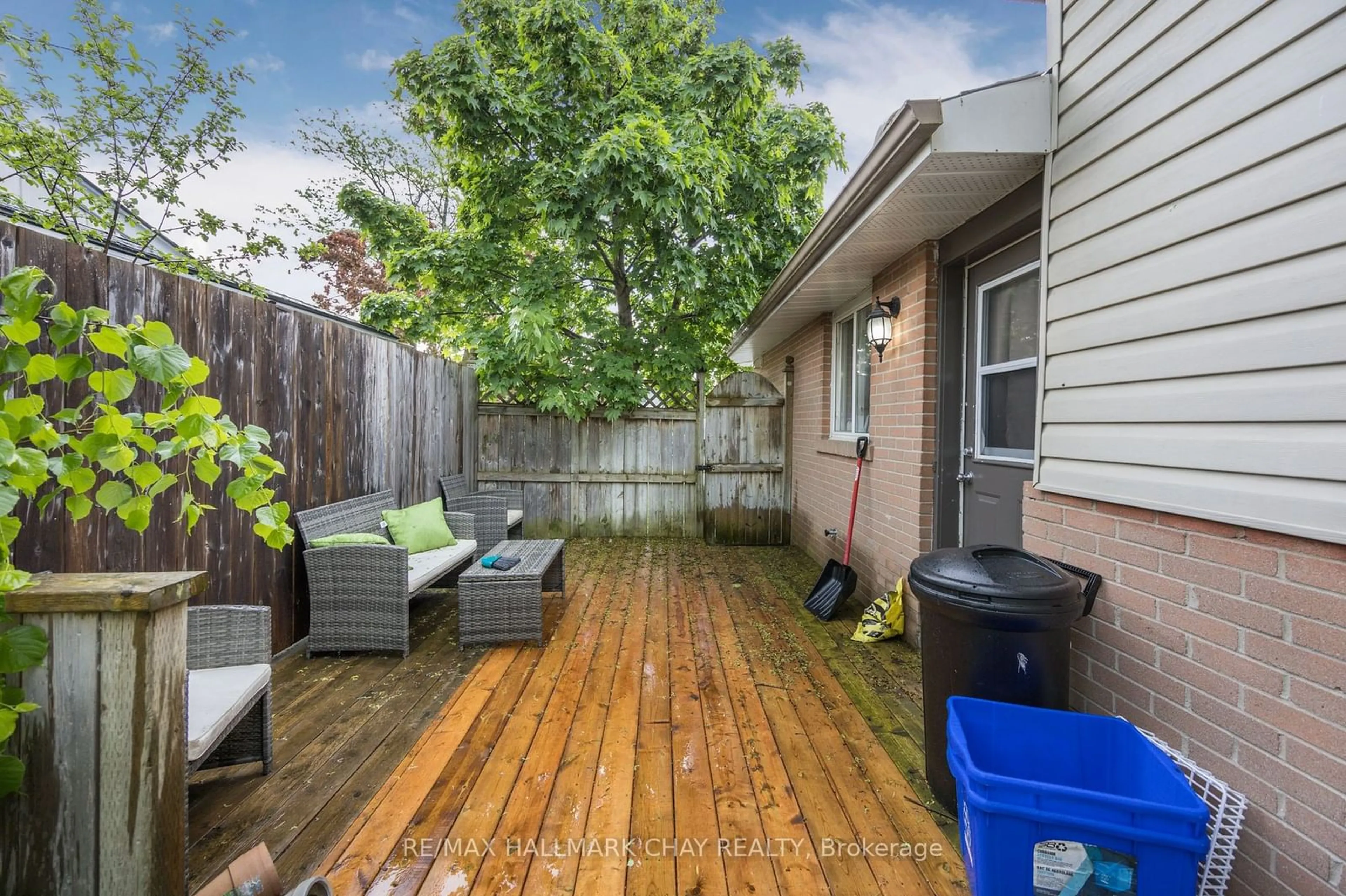 Patio, street for 104 Daphne Cres #1, 2, 3, Barrie Ontario L4M 2Z1