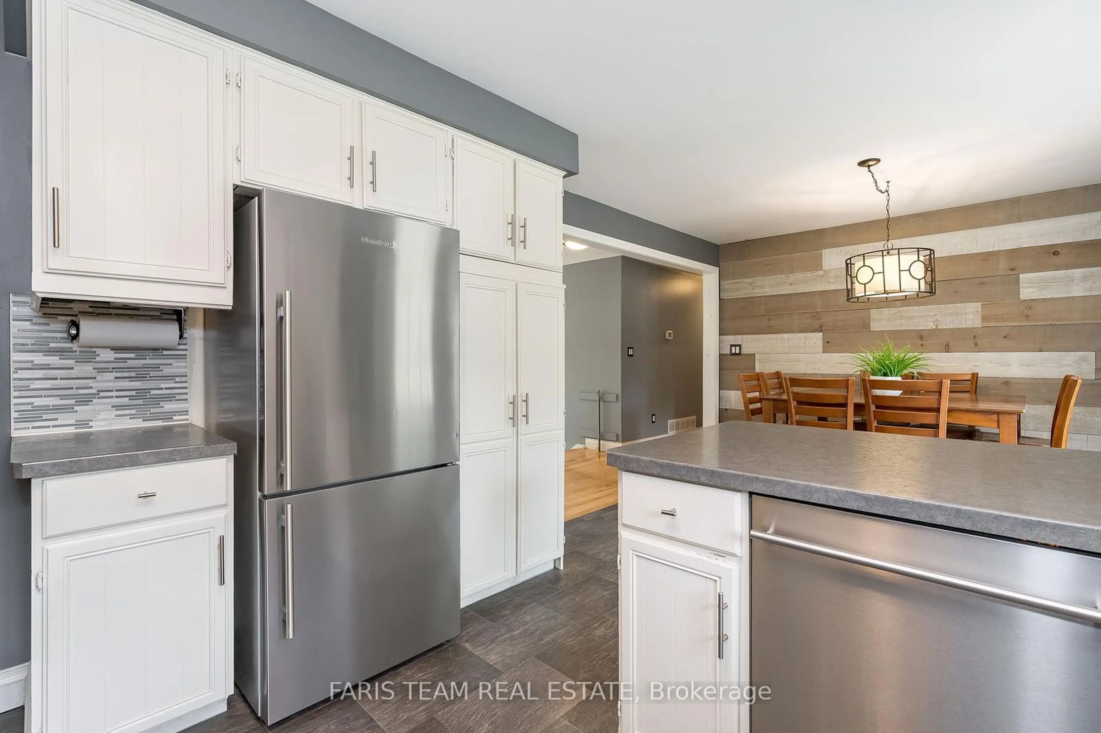 Open concept kitchen, unknown for 220 Moonstone Rd, Oro-Medonte Ontario L0K 1N0