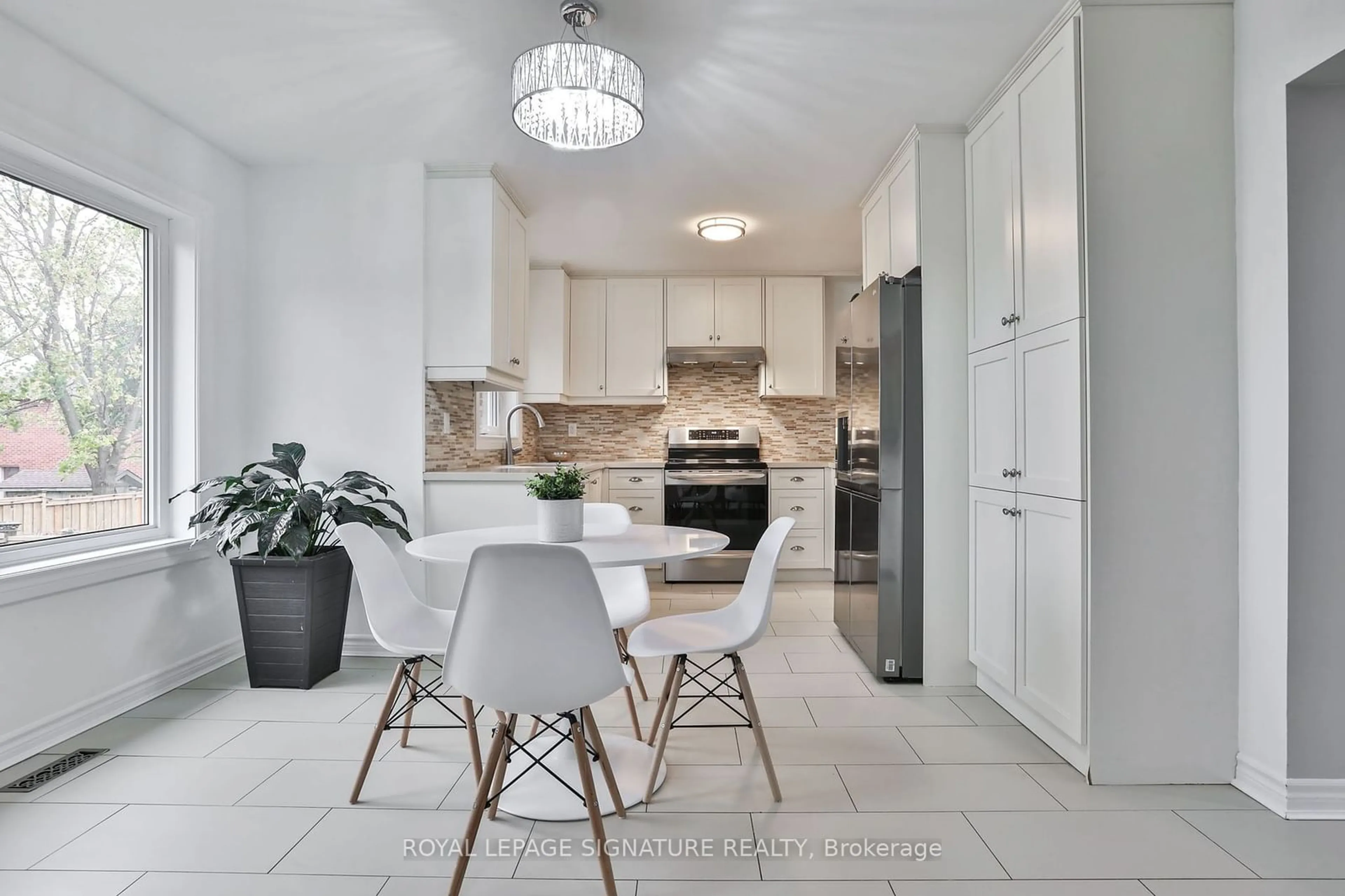 Contemporary kitchen, ceramic/tile floor for 14 Grand Forest Dr, Barrie Ontario L4N 7E7