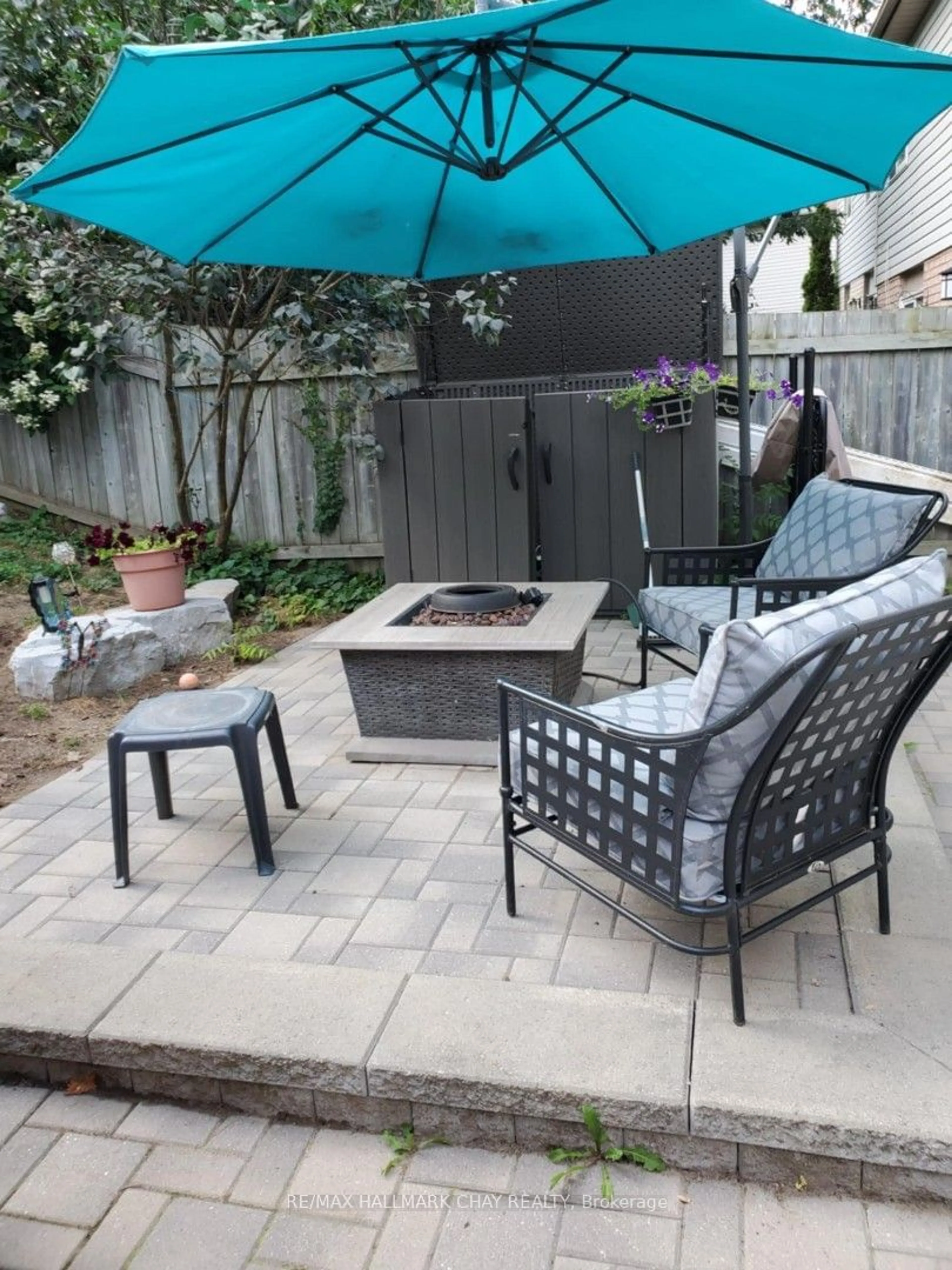 Patio, street for 94 Churchland Dr, Barrie Ontario L4N 8P1