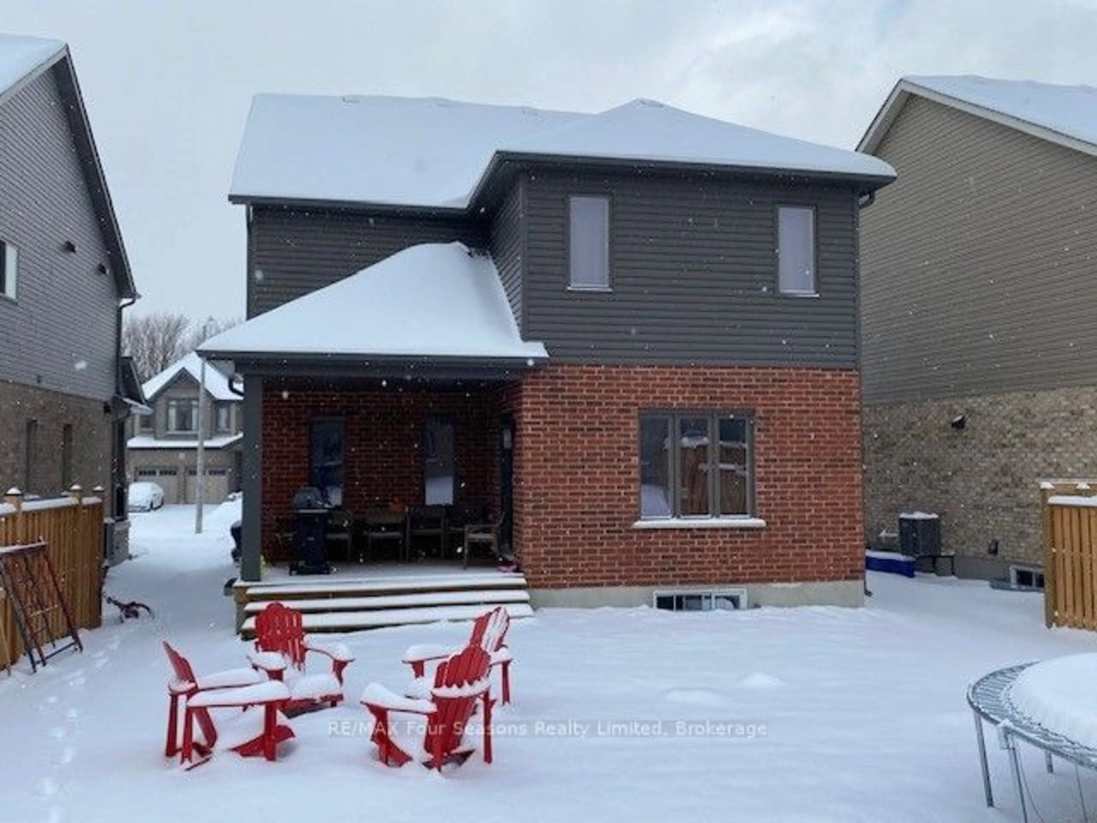 Home with brick exterior material, street for 139 Plewes Dr, Collingwood Ontario L9Y 5M5