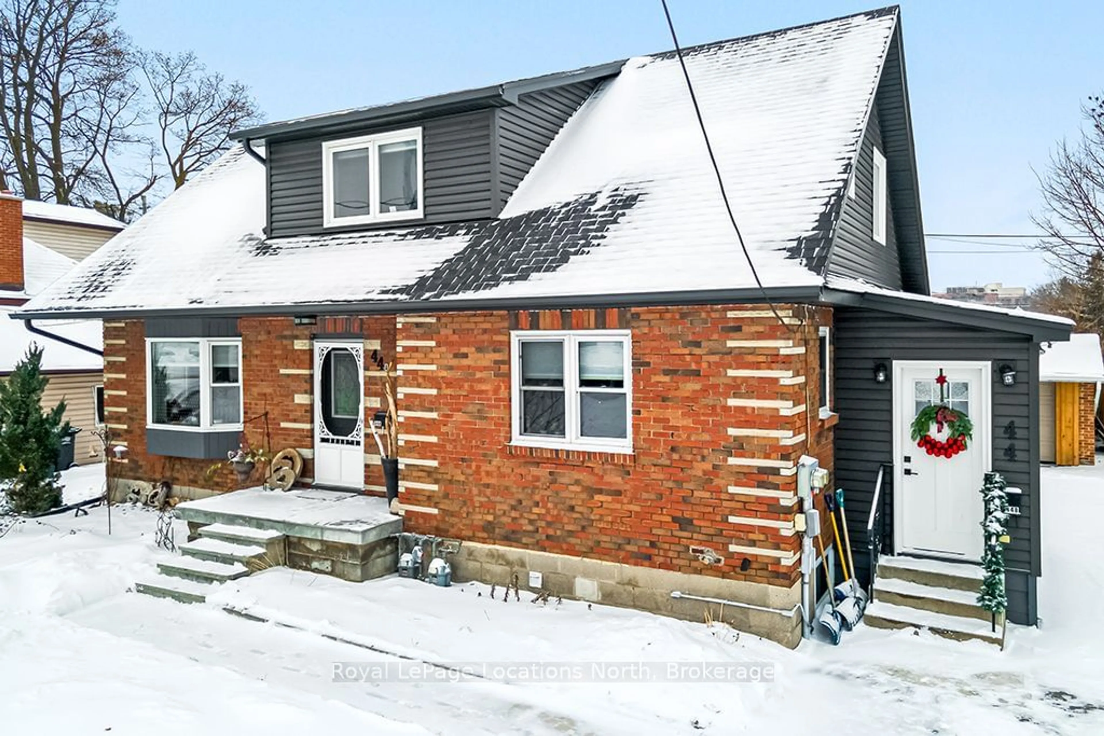 Home with brick exterior material, street for 44 Saint Peter St, Collingwood Ontario L9Y 3P8