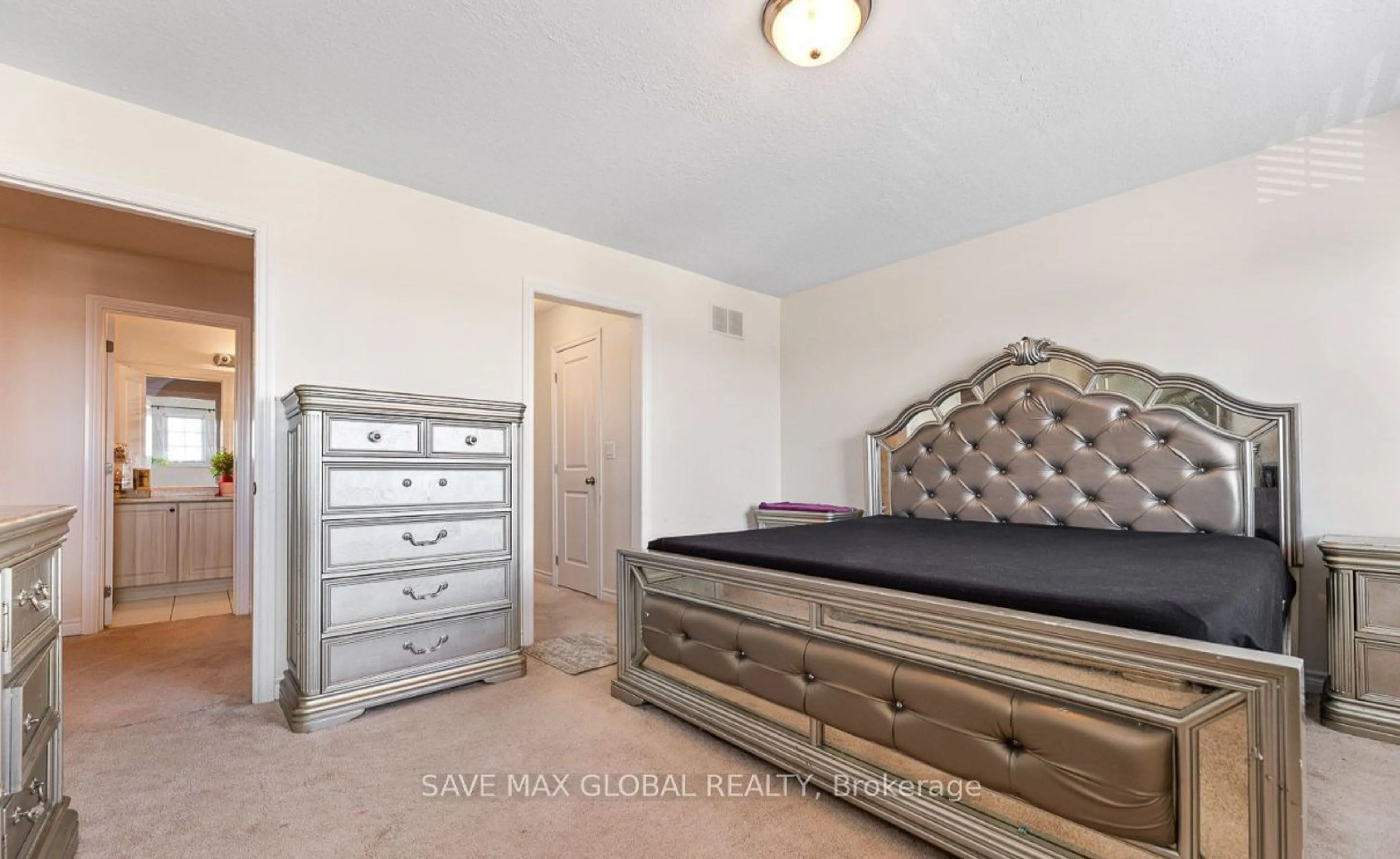 Bedroom with bed, unknown for 177 Isabella Dr, Orillia Ontario L3V 6H2