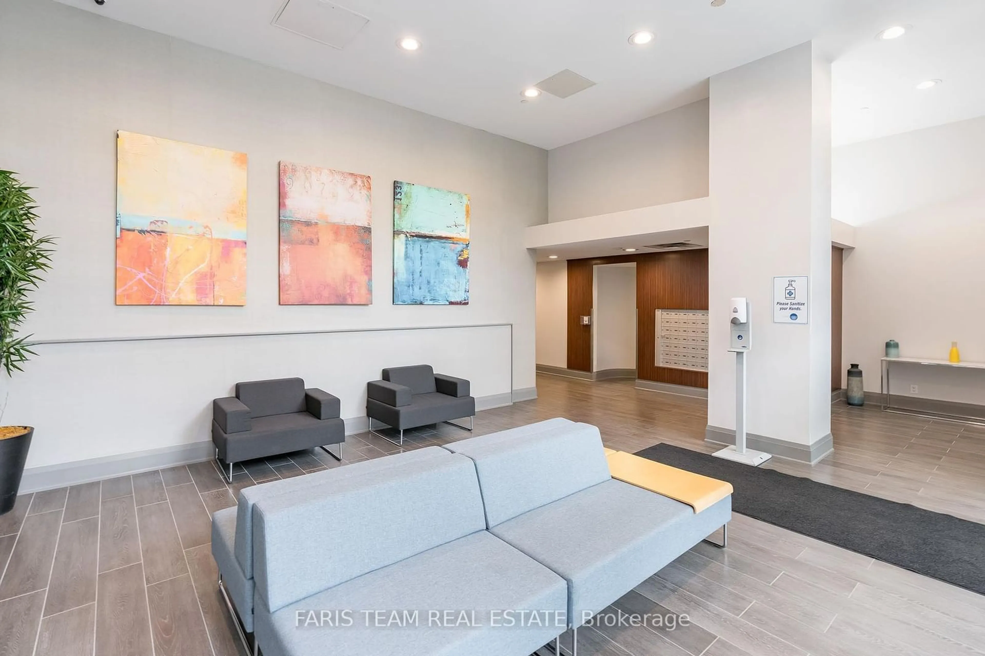 Lobby for 111 Worsley St #GPH4, Barrie Ontario L4M 5R5