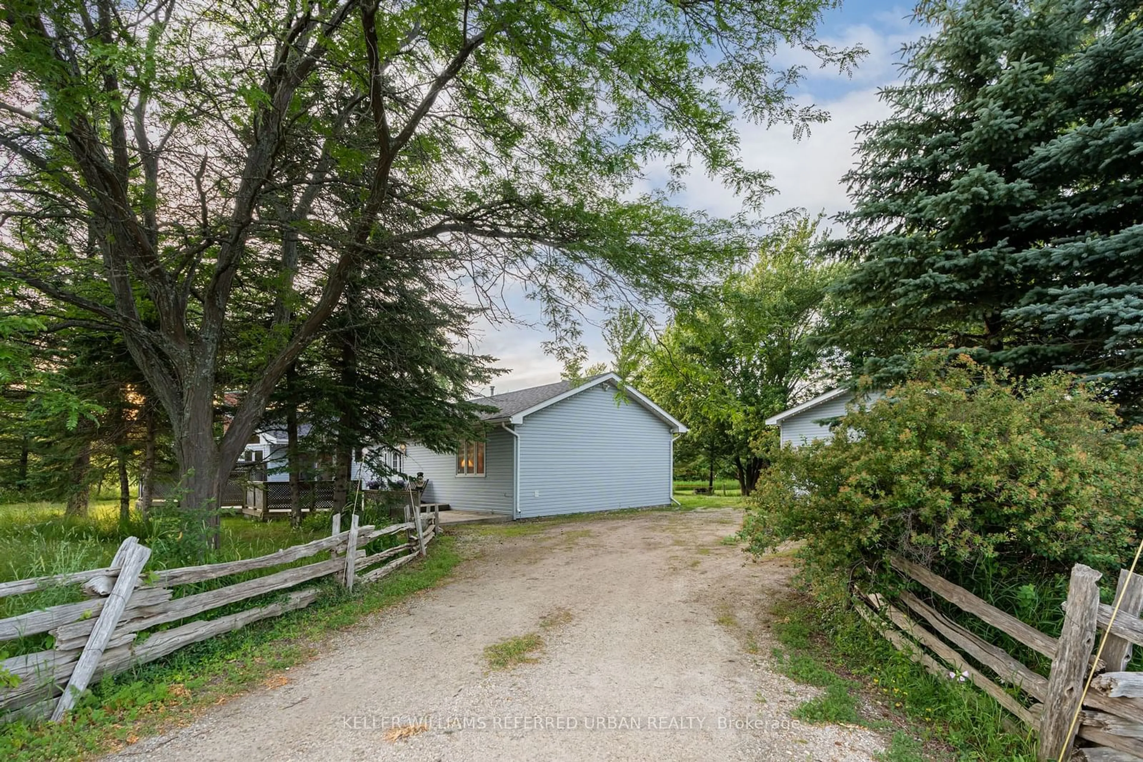 Shed for 8672 Poplar Sideroad, Clearview Ontario L9Y 3Y9