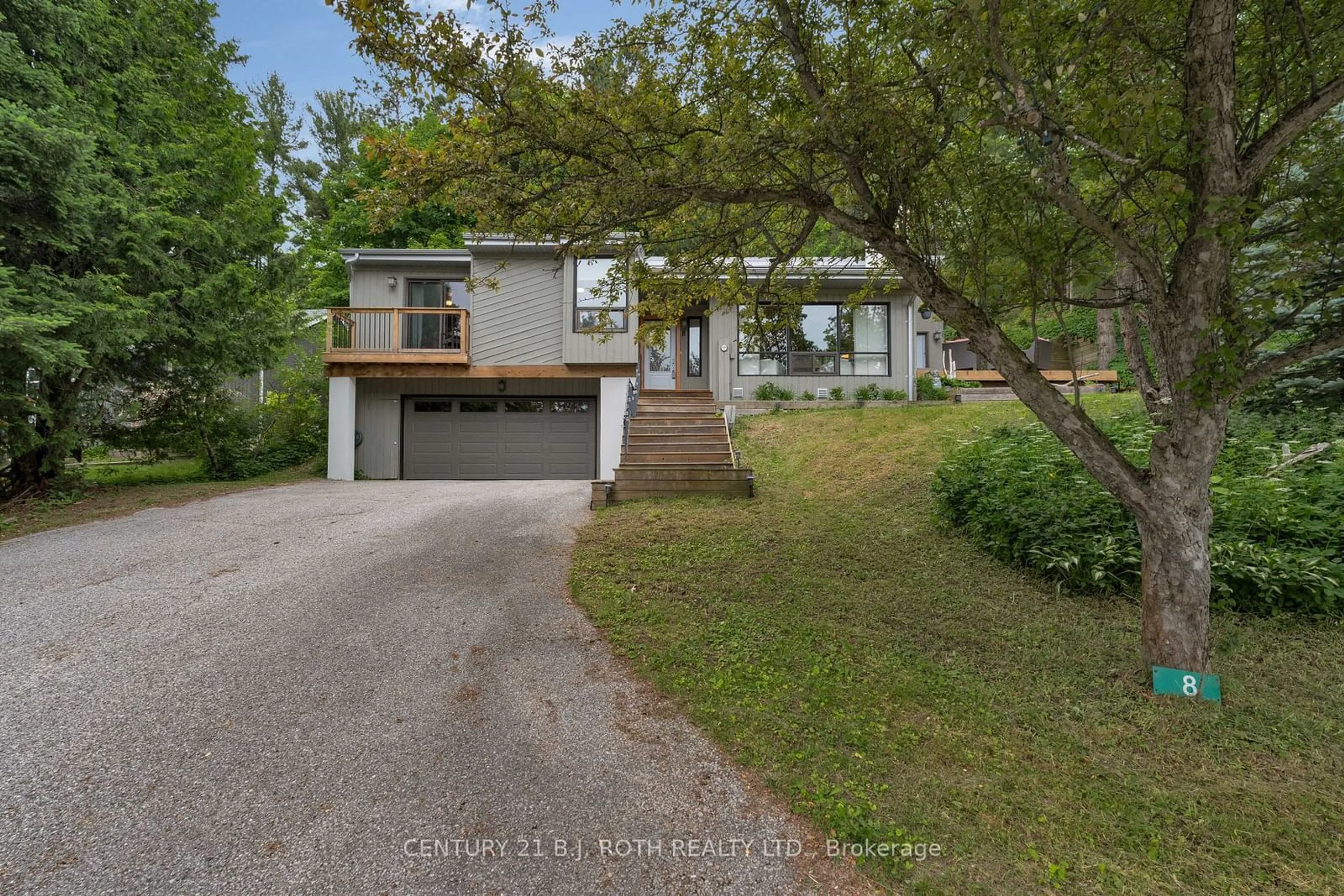 A pic from outside/outdoor area/front of a property/back of a property/a pic from drone, street for 8 Pine Spring Rd, Oro-Medonte Ontario L4M 4Y8