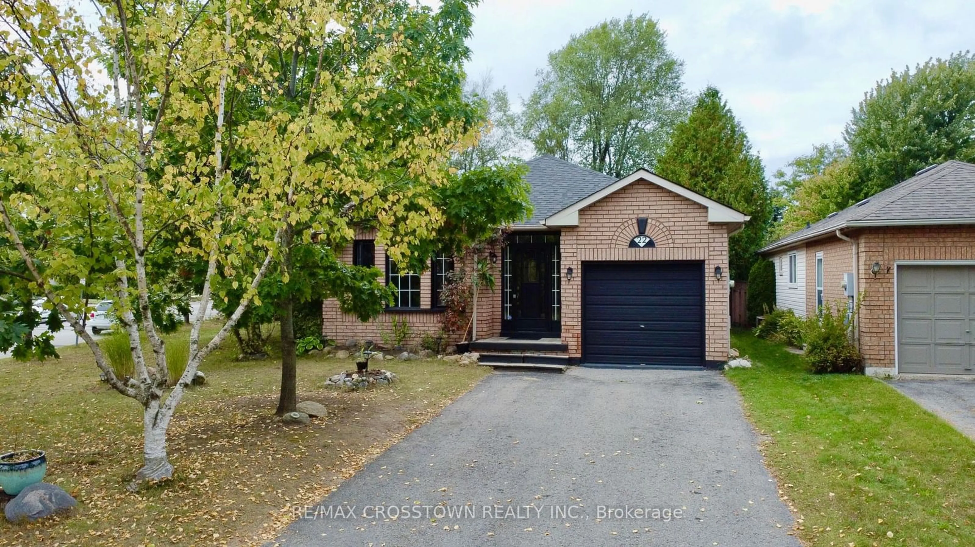 Home with brick exterior material, street for 22 Nicholson Dr, Barrie Ontario L4N 8L7