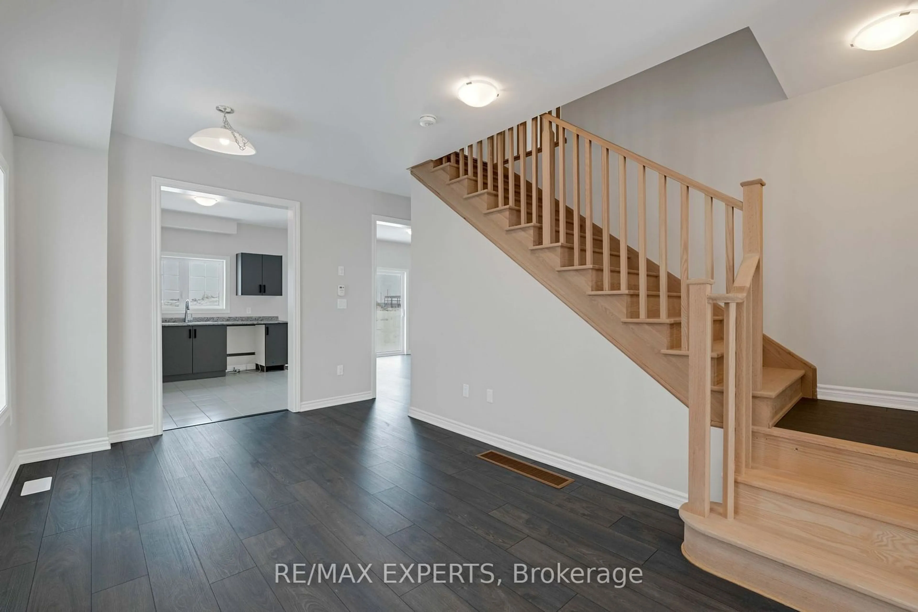 Stairs for 282 Springfield Cres, Clearview Ontario L0M 1S0