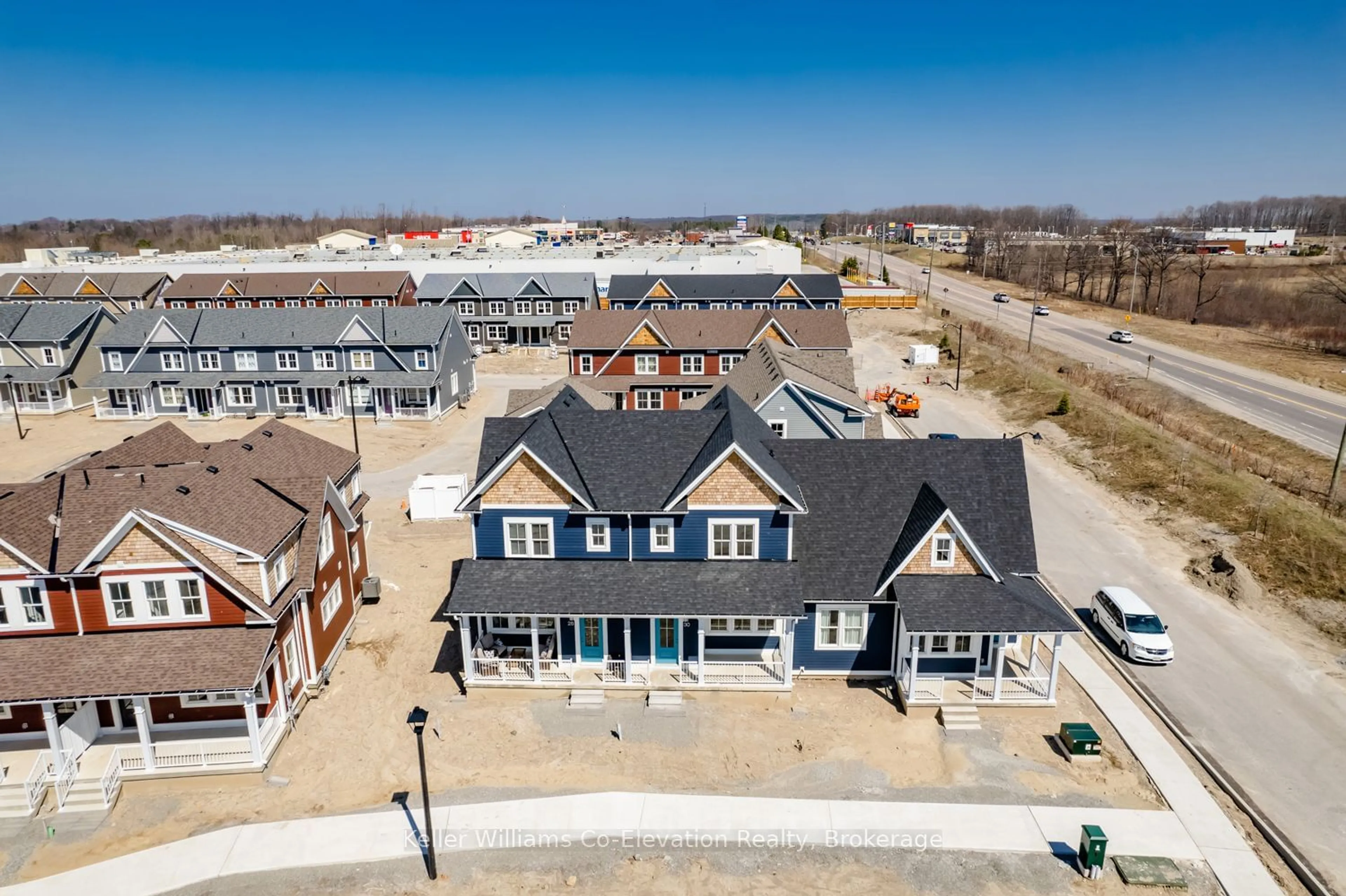 A pic from outside/outdoor area/front of a property/back of a property/a pic from drone, street for 30 DANIELLE Cres, Midland Ontario L4R 0A9