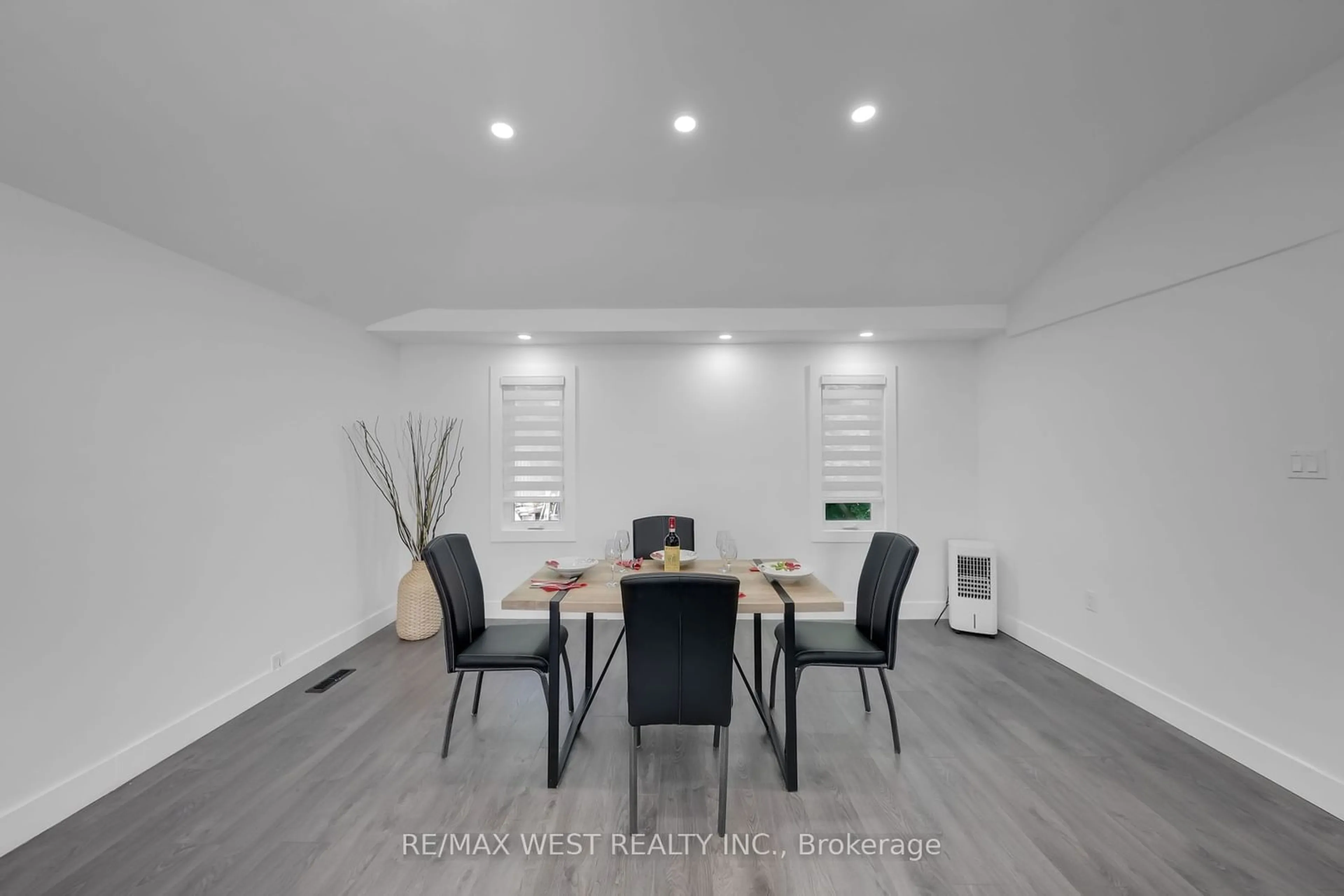 Dining room, wood/laminate floor for 759 ESSA Rd, Barrie Ontario L4N 9G1