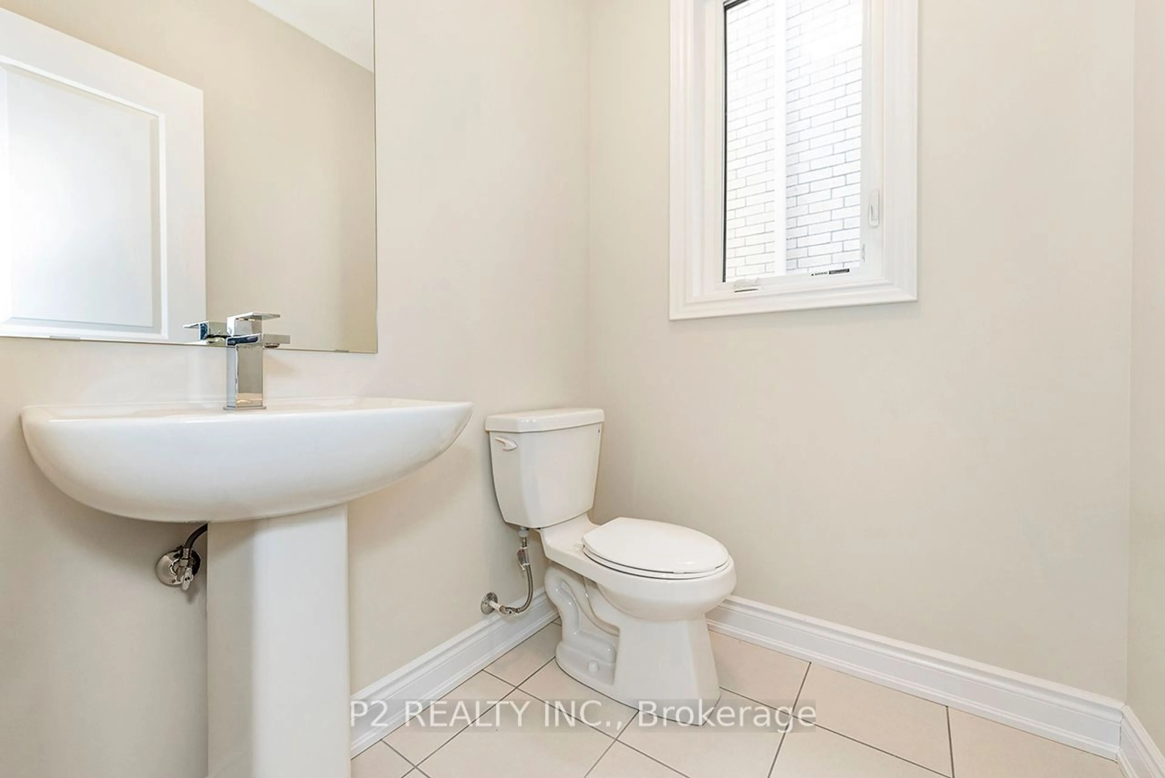 Standard bathroom, unknown for 101 Bearberry Rd, Springwater Ontario L9X 2C9