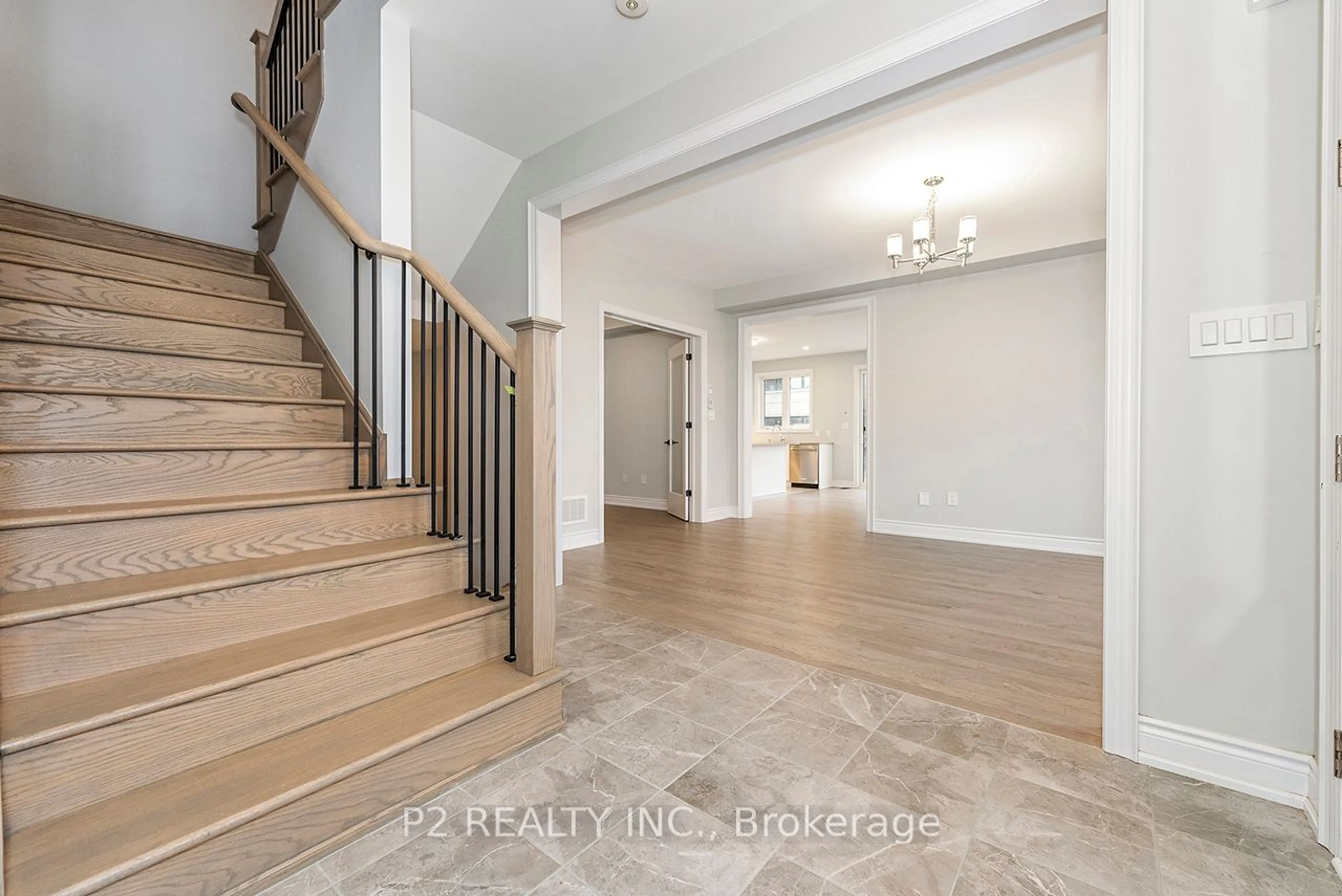 Indoor entryway for 49 Periwinkle Rd, Springwater Ontario L9X 2C9