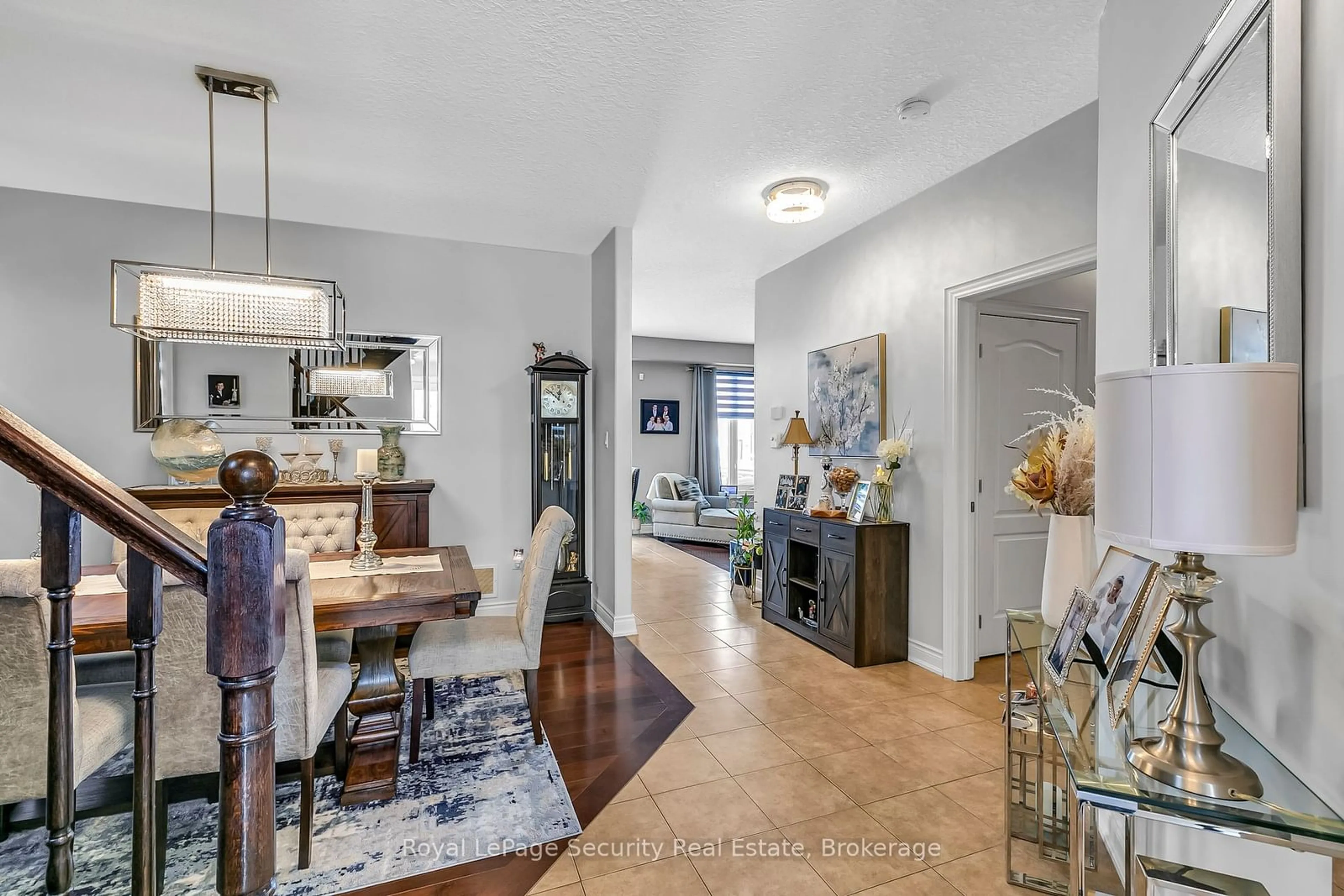 Dining room, unknown for 52 Jewel House Lane, Barrie Ontario L4N 8J7