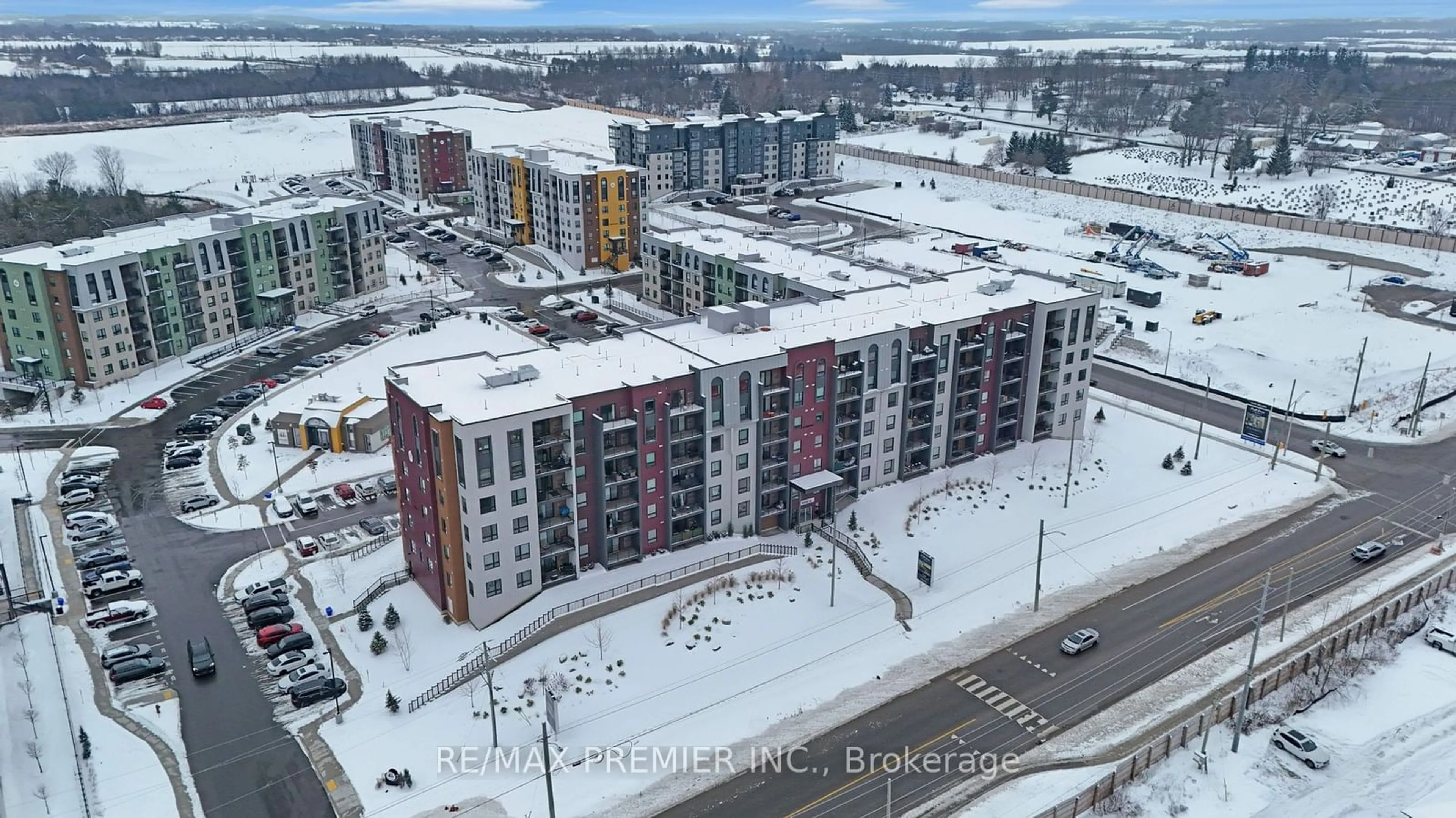 A pic from outside/outdoor area/front of a property/back of a property/a pic from drone, city buildings view from balcony for 4 Spice Way #404, Barrie Ontario L9J 0M2