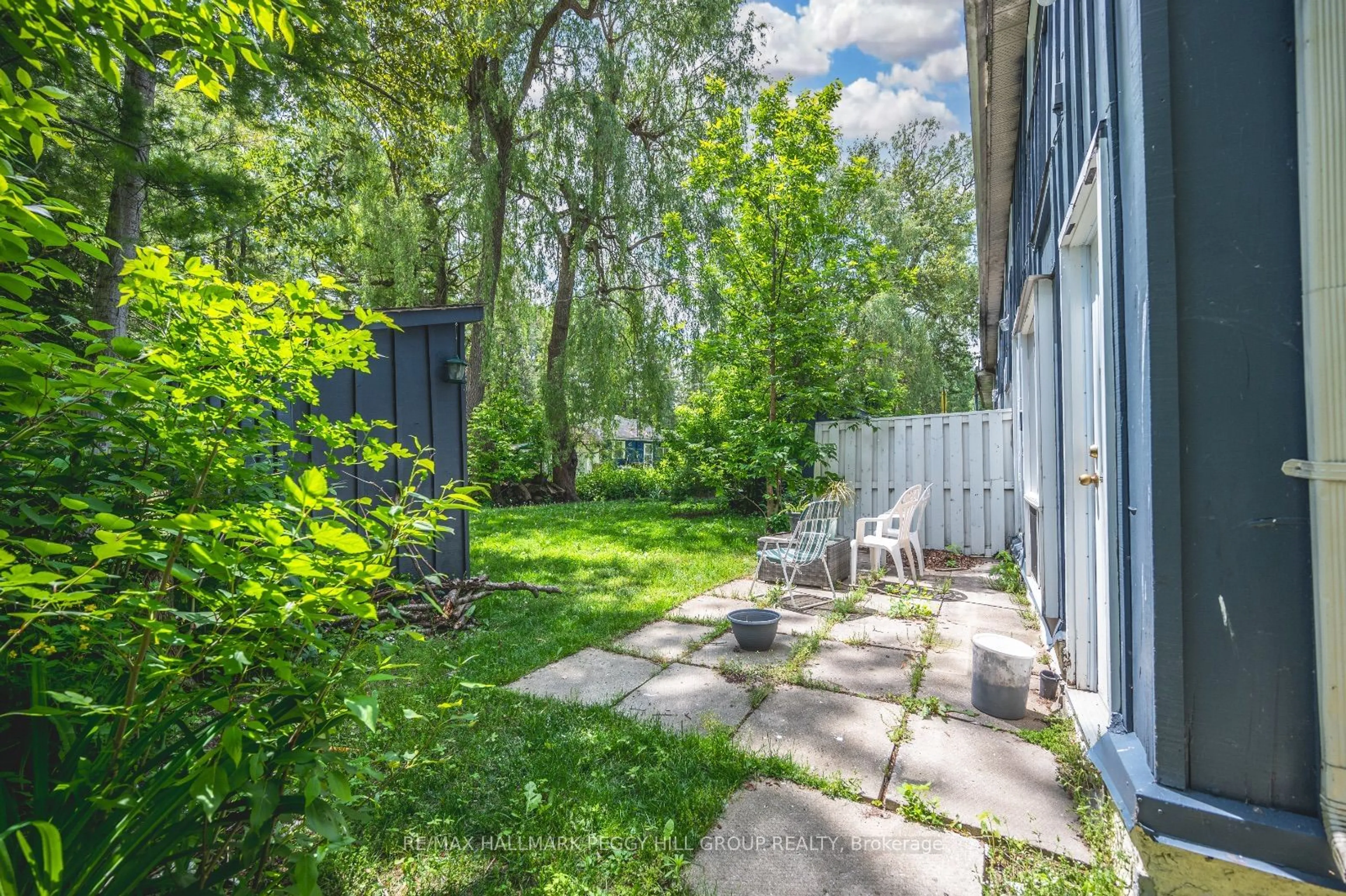 Patio, street for 3071 Mosley St, Wasaga Beach Ontario L9Z 1W7