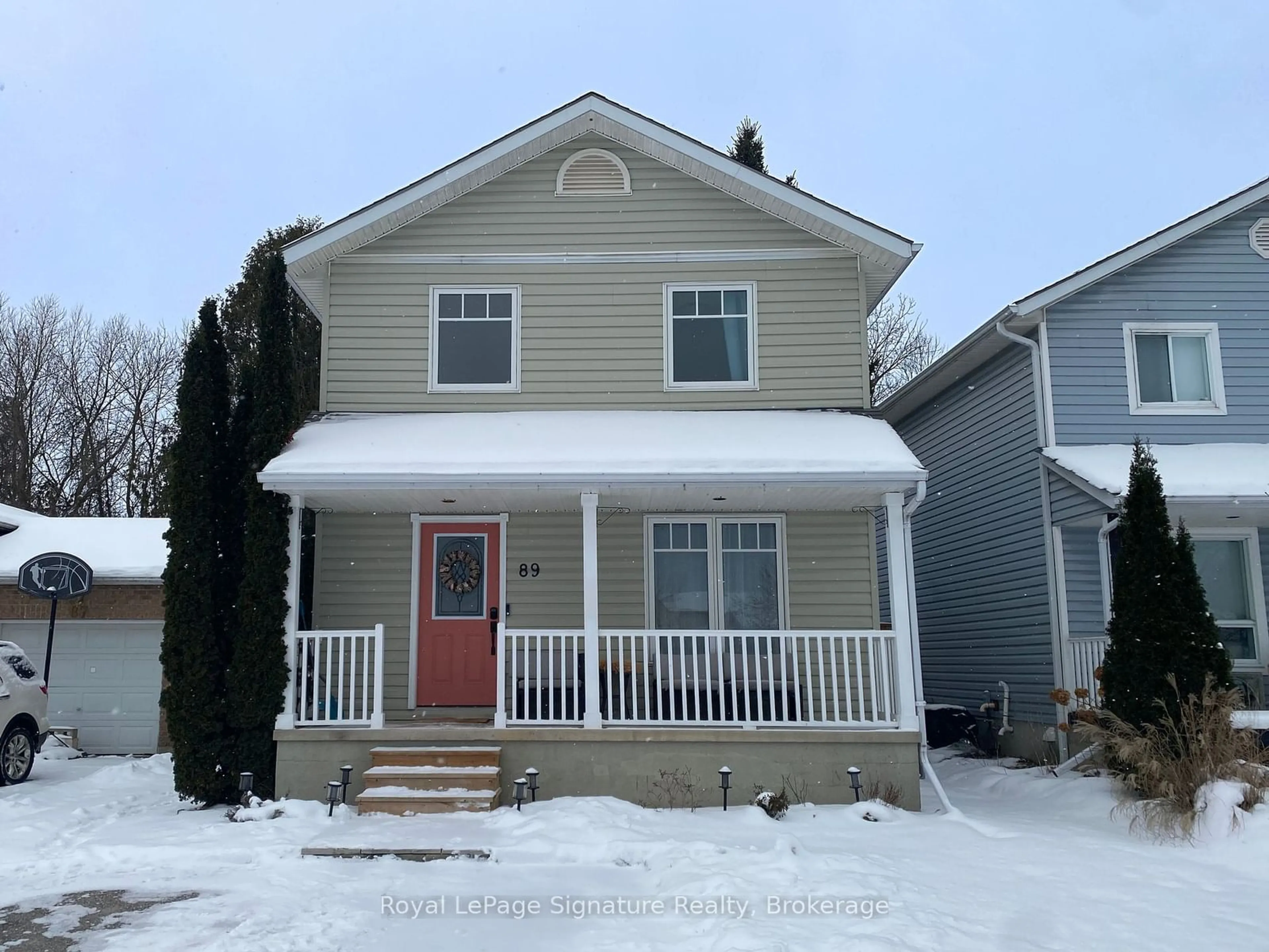 Home with vinyl exterior material, street for 89 DILLON Dr, Collingwood Ontario L9Y 4S4