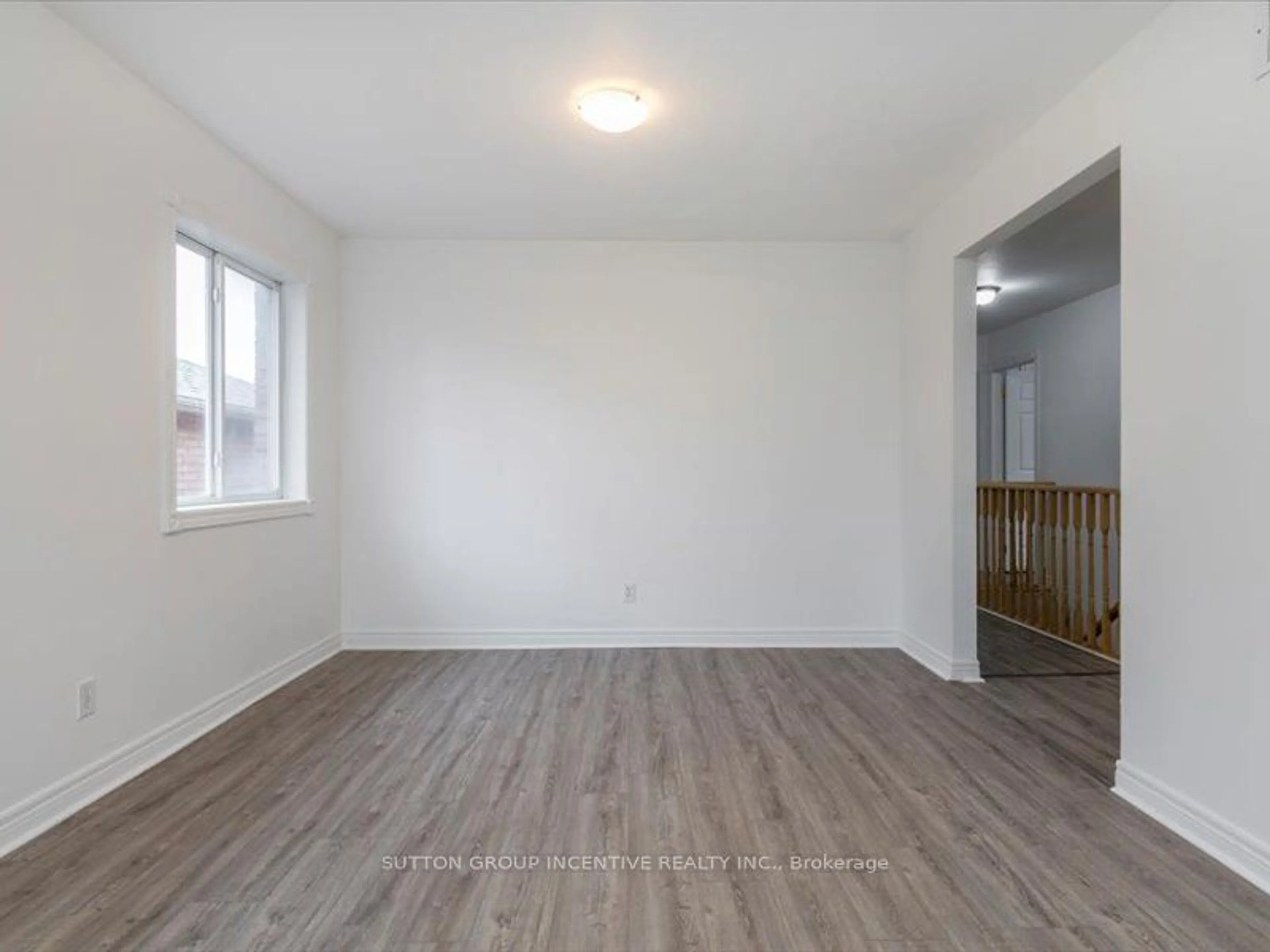 A pic of a room for 10 Larkin Dr, Barrie Ontario L4M 6T2