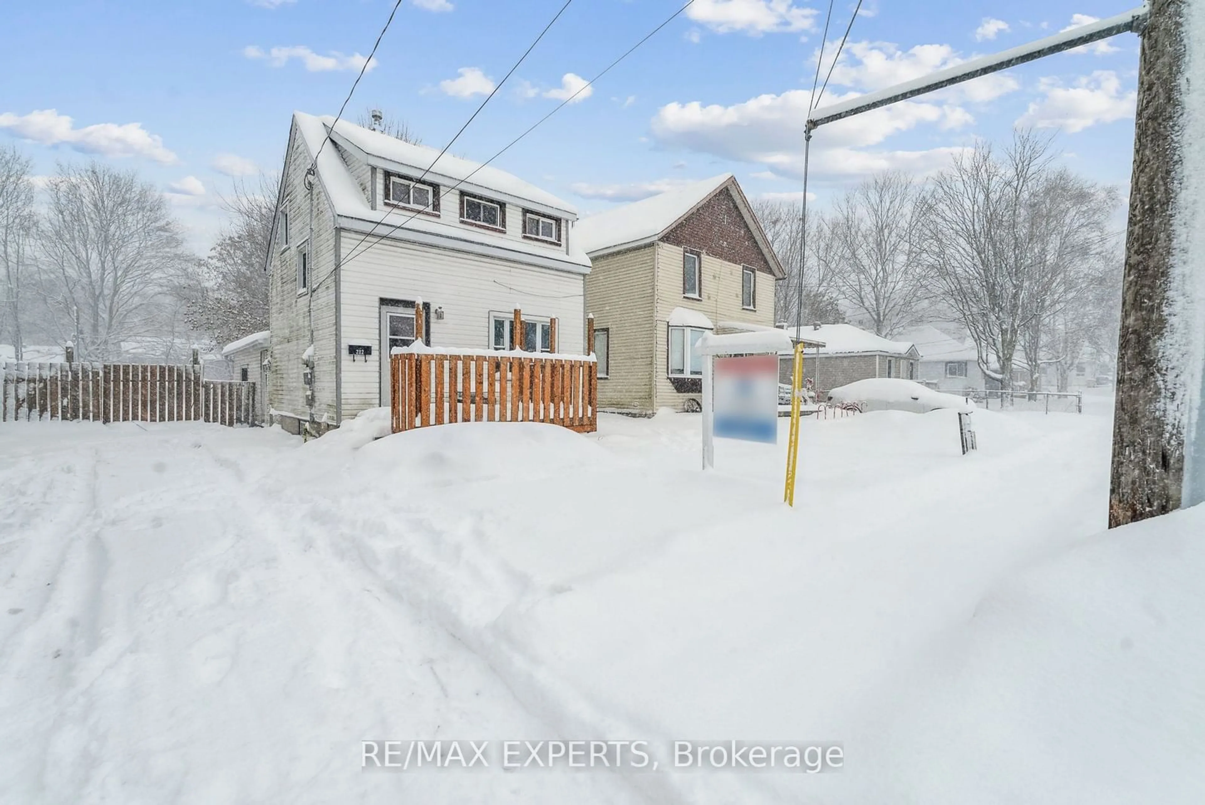 Unknown for 282 Gill St, Orillia Ontario L3V 4K4