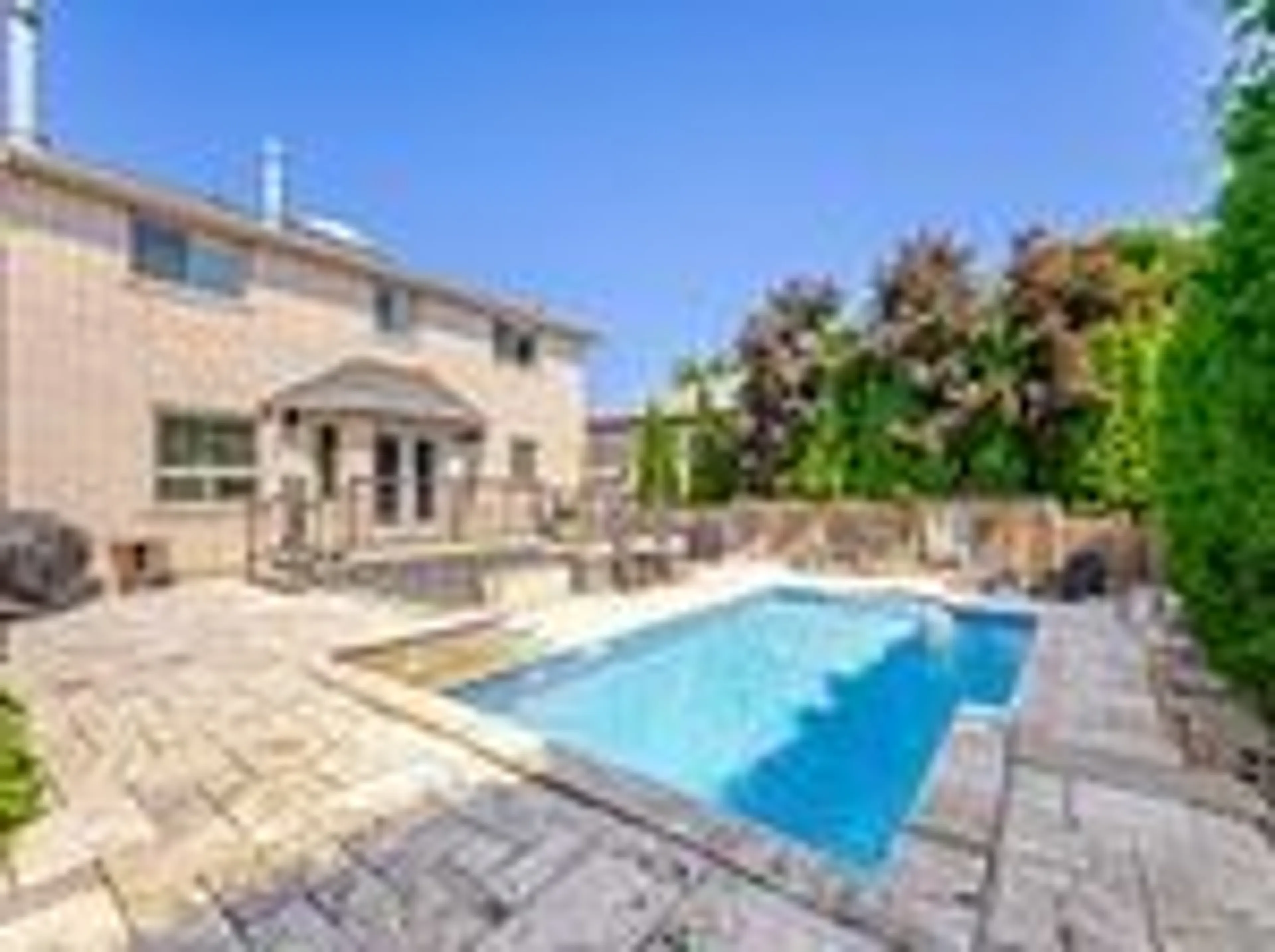 Pool for 125 Ferndale Dr, Barrie Ontario L4N 6Y6