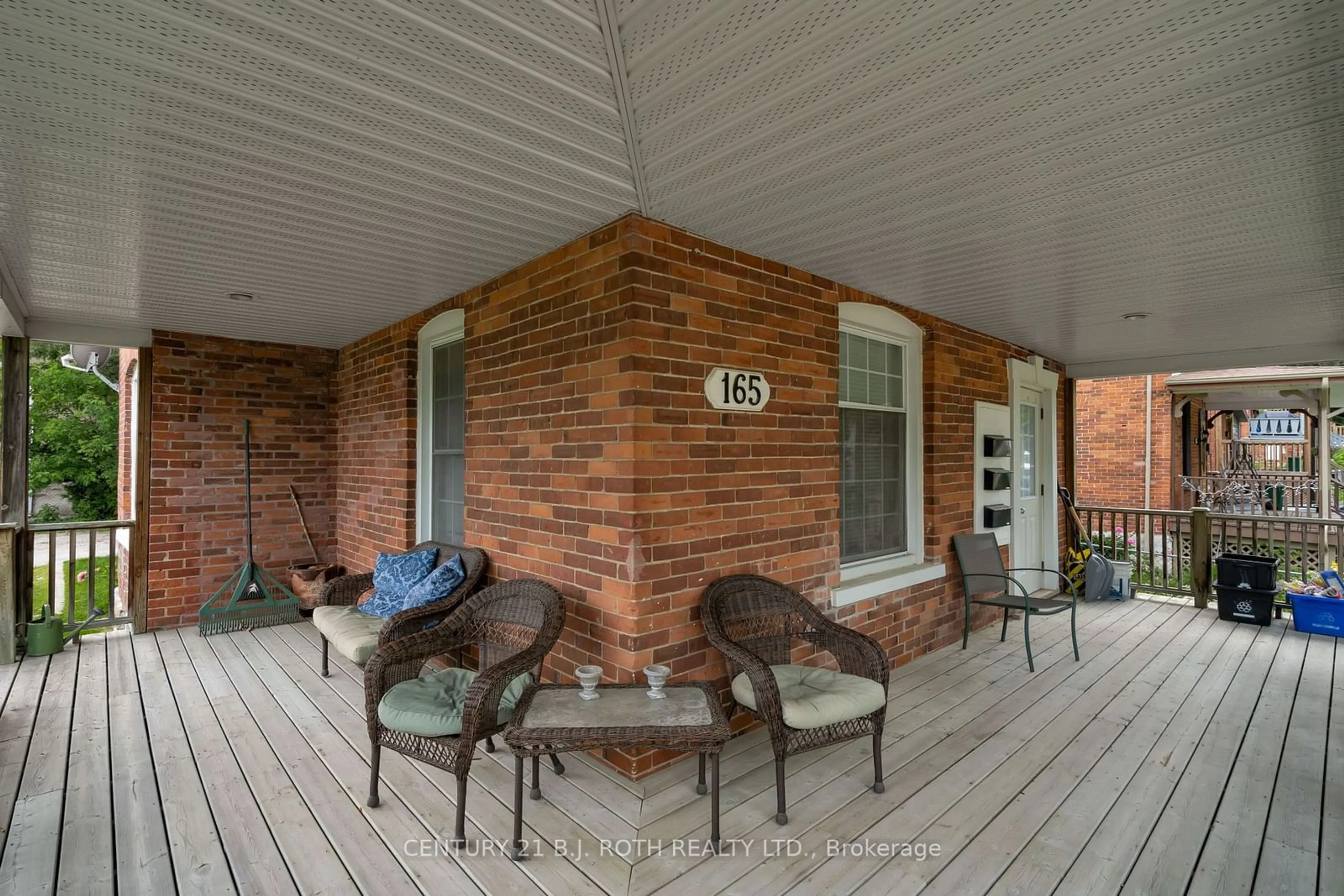 Patio, street for 165 Parkview Ave, Orillia Ontario L3V 4M4