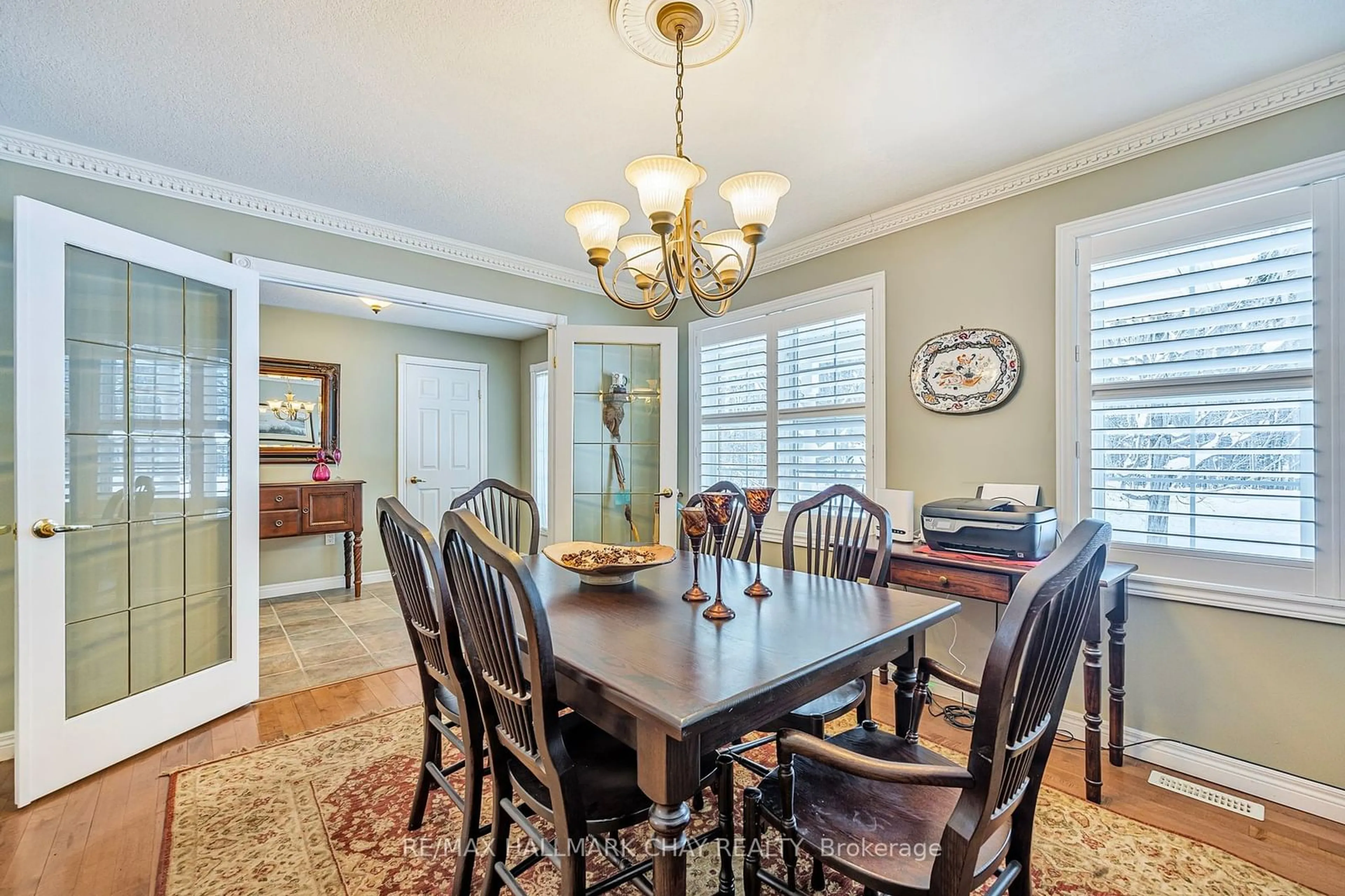 Dining room, unknown for 2 Pineview Dr, Oro-Medonte Ontario L0L 2L0