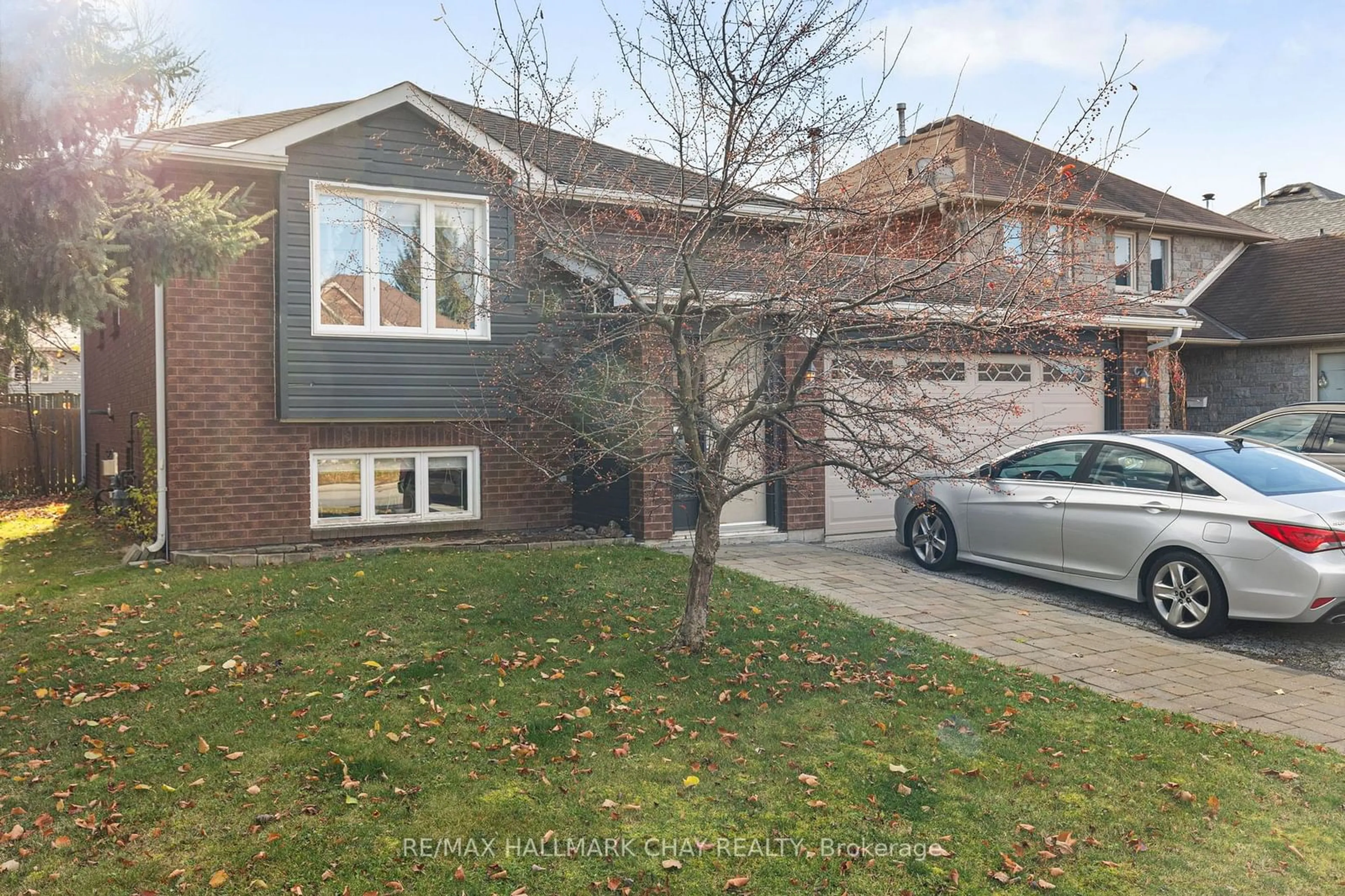 Home with brick exterior material, street for 101 Livingstone St, Barrie Ontario L4N 7J4