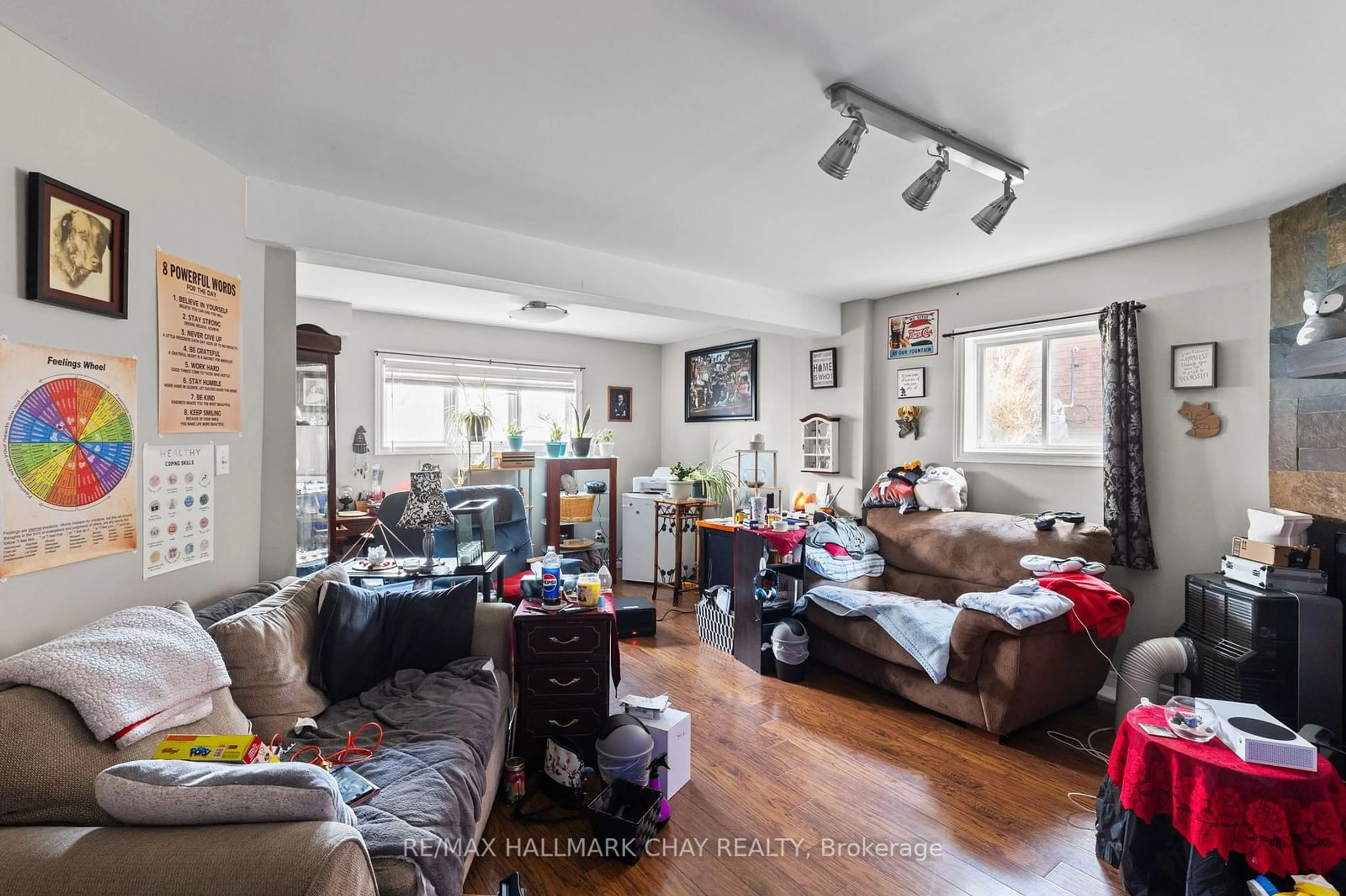 Living room with furniture, unknown for 101 Livingstone St, Barrie Ontario L4N 7J4