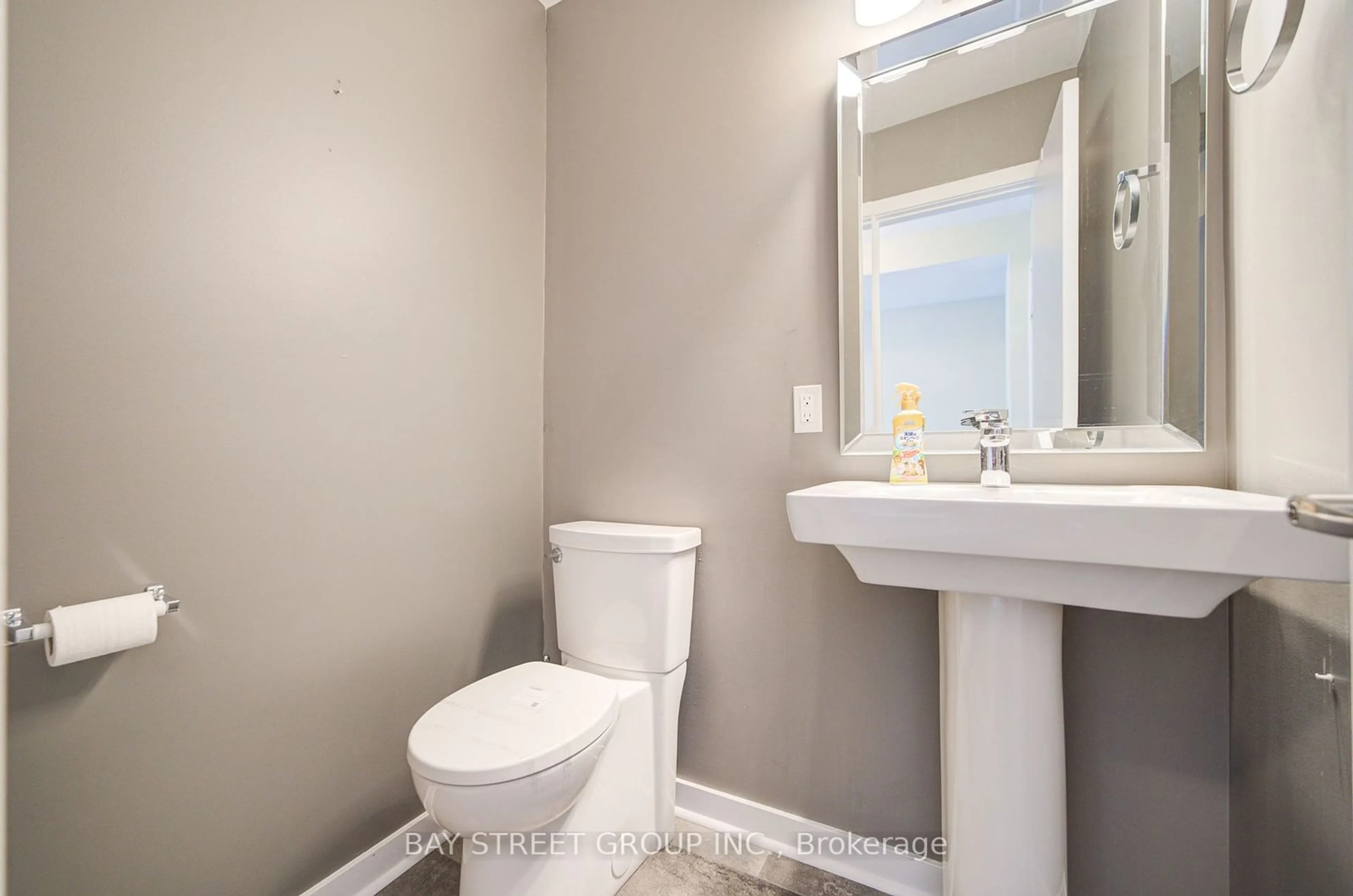 Standard bathroom, unknown for 91 Coughlin Rd #42, Barrie Ontario L4N 0L6