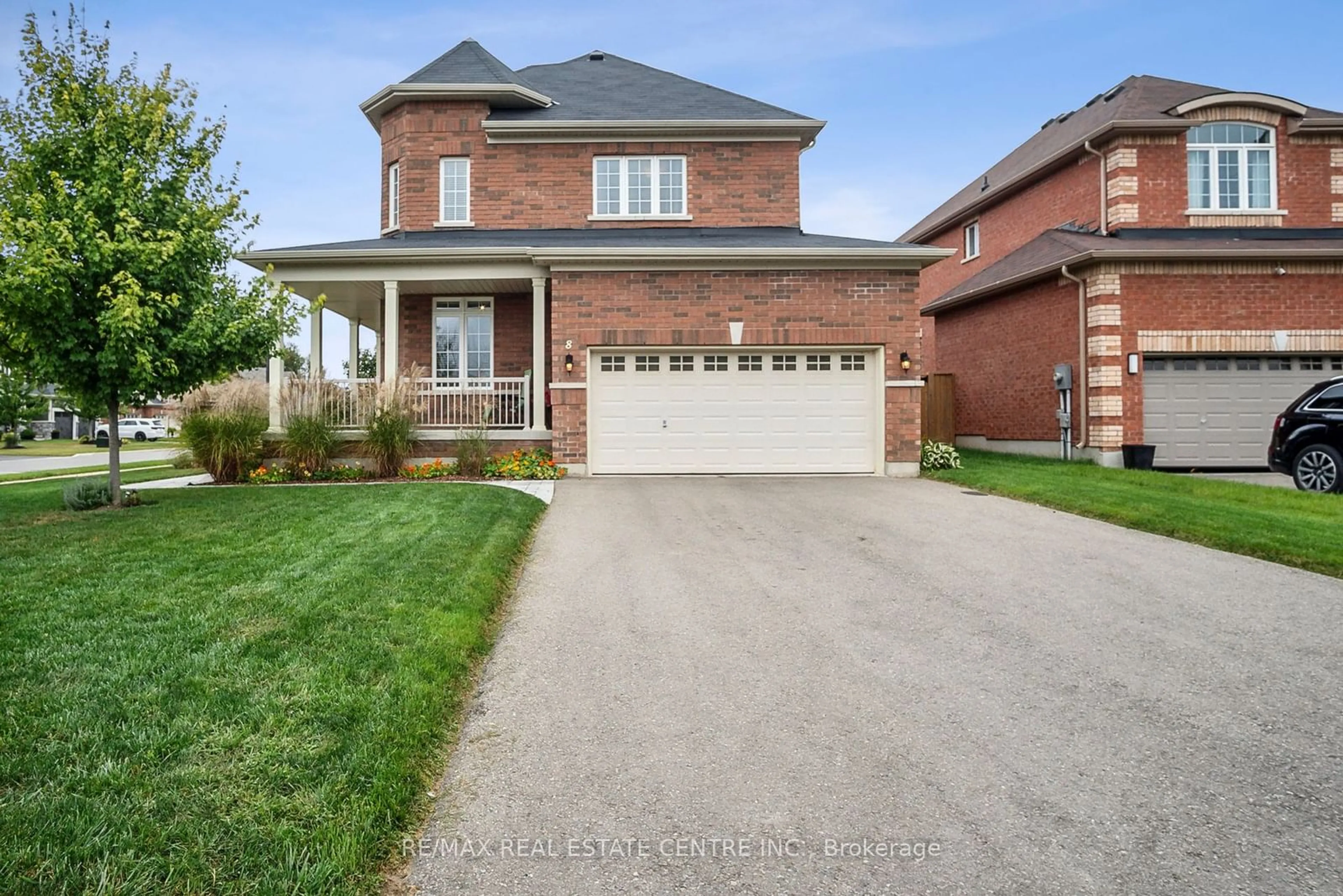 Home with brick exterior material, street for 8 FALVO St, Wasaga Beach Ontario L9Z 0G8