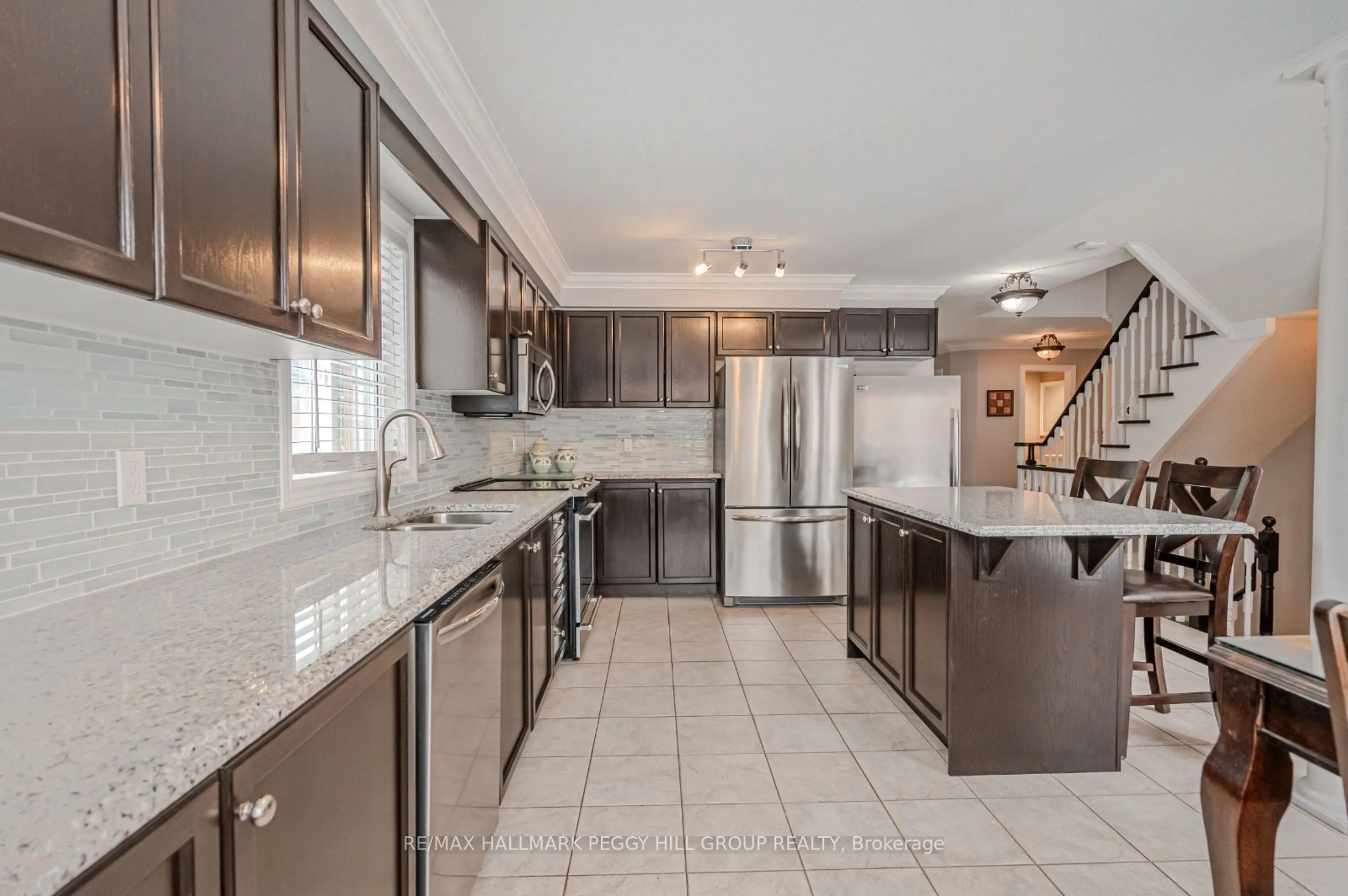 Open concept kitchen, ceramic/tile floor for 89 Knupp Rd, Barrie Ontario L4N 0R7