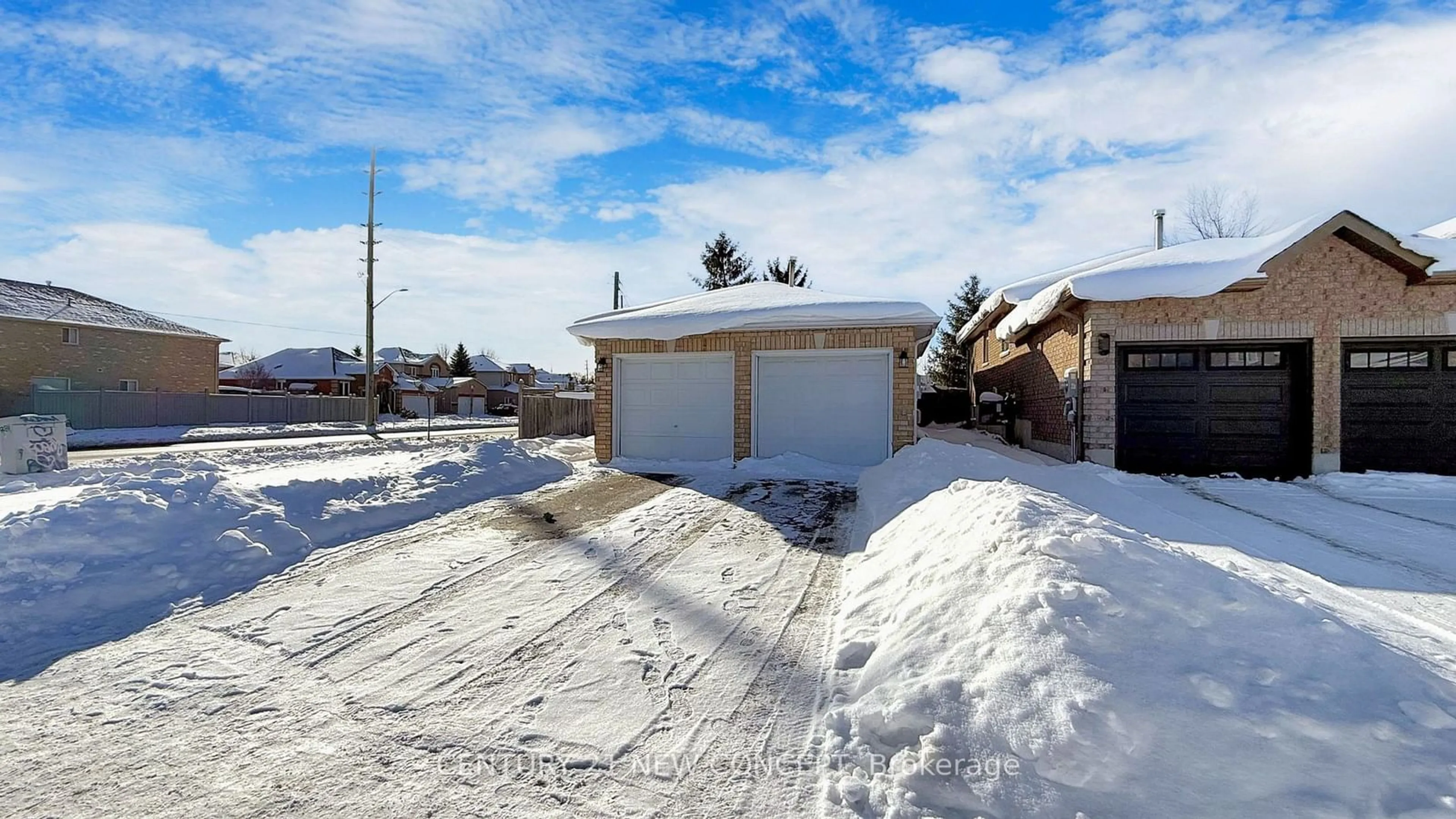 Shed for 2 Michael Cres, Barrie Ontario L4M 6Y9