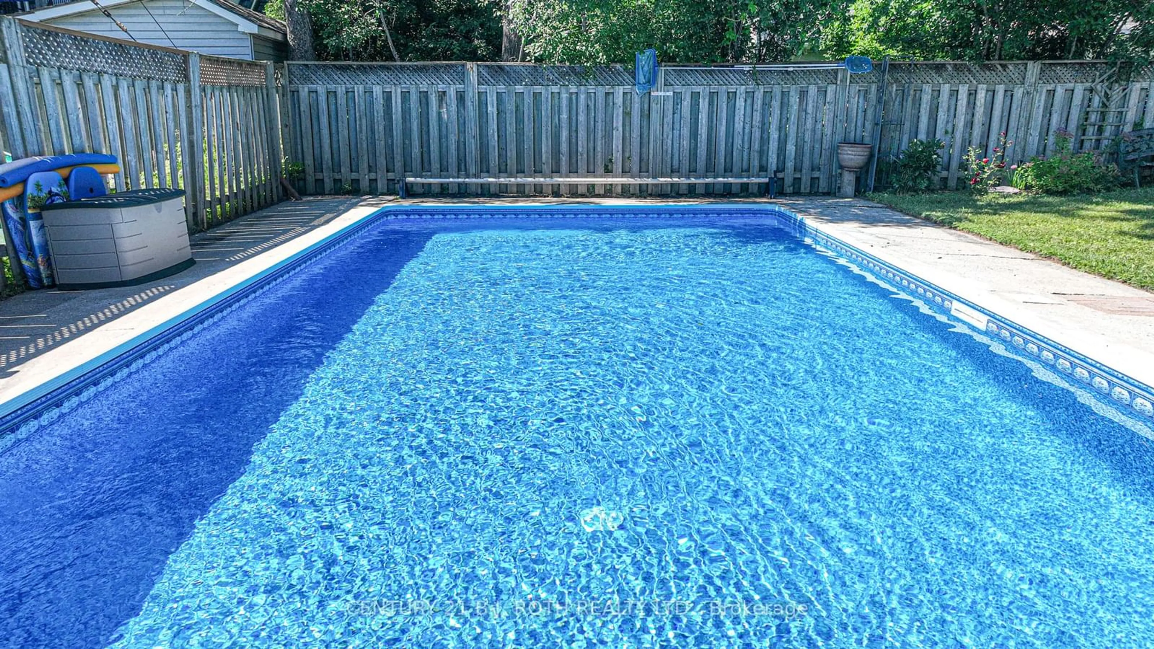 Pool for 326 Crawford St, Orillia Ontario L3V 1K1