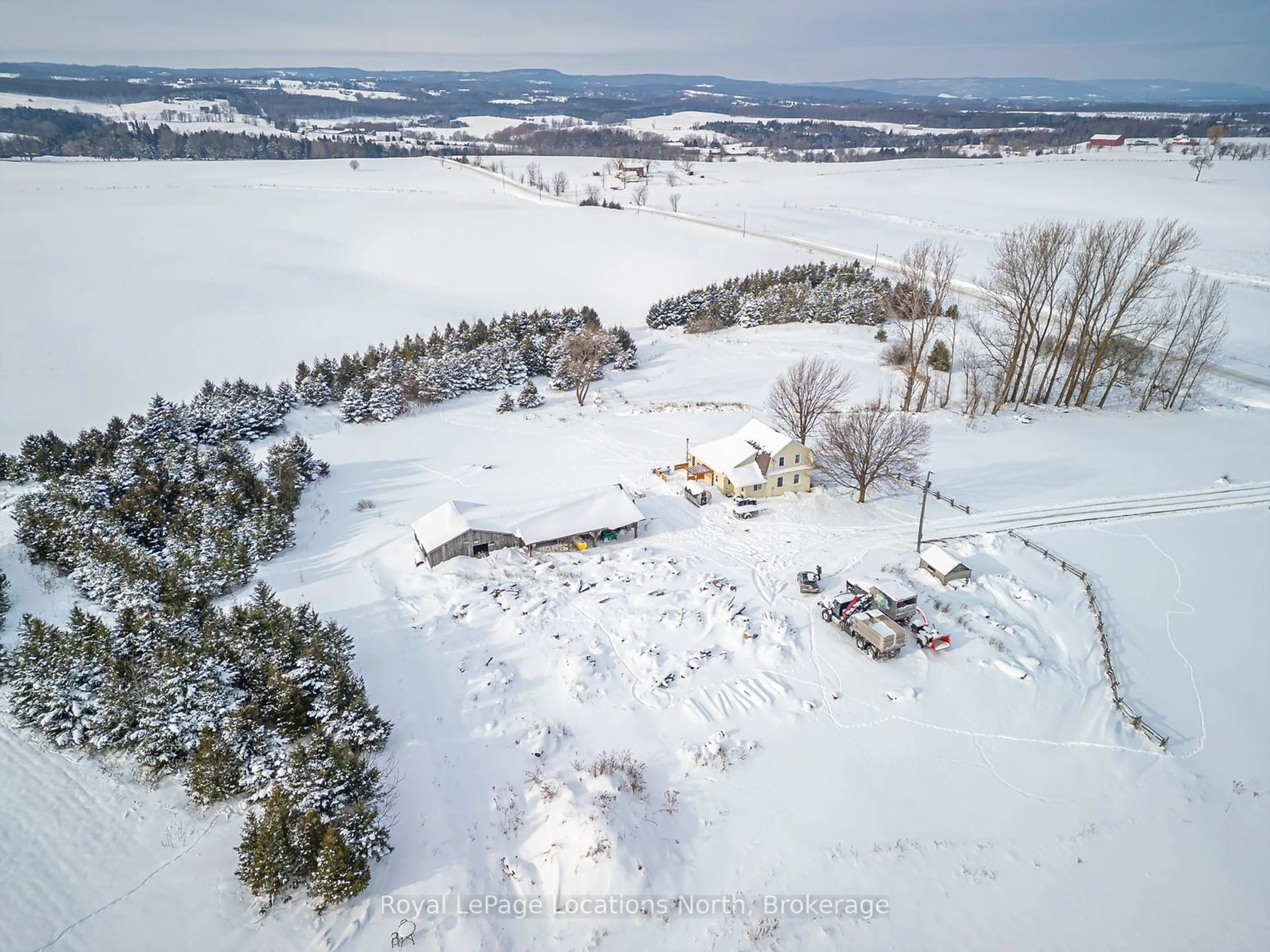 A pic from outside/outdoor area/front of a property/back of a property/a pic from drone, mountain view for 7149 21 22 Nottawasaga Side Rd, Clearview Ontario L0M 1G0