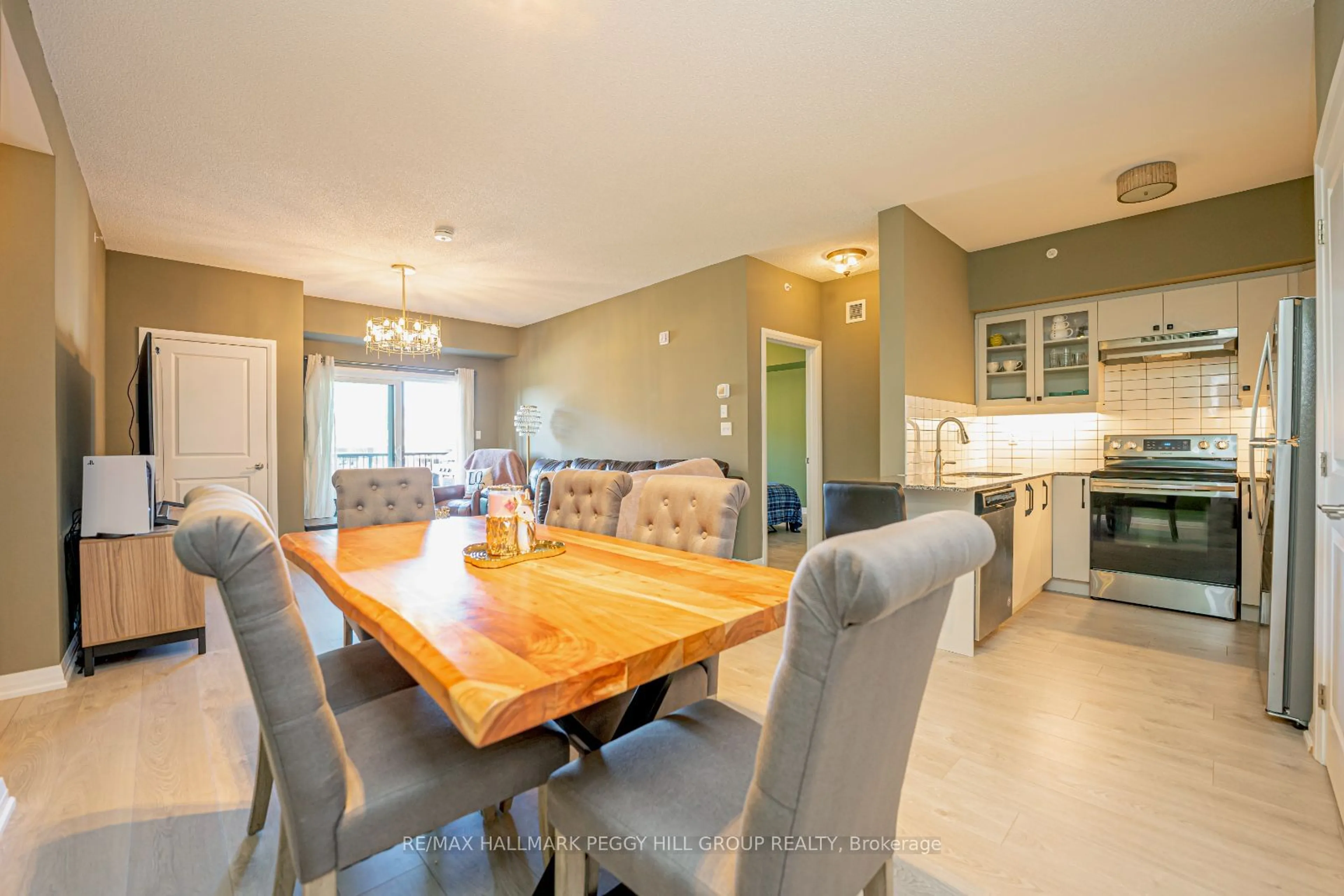 Open concept kitchen, unknown for 54 Koda St #112, Barrie Ontario L9J 0J6