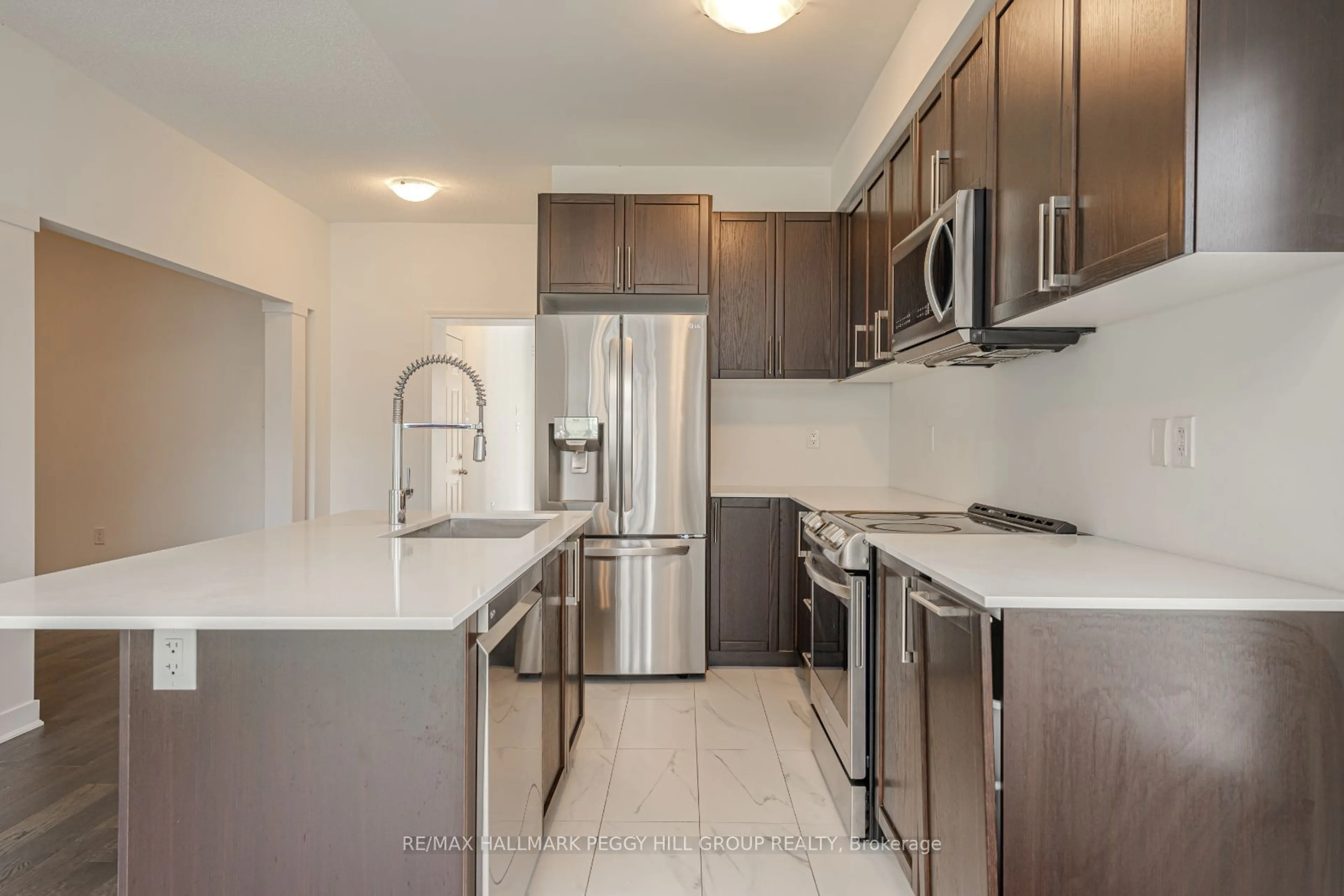 Standard kitchen, unknown for 88 Village Gate Dr, Wasaga Beach Ontario L9Z 0G3